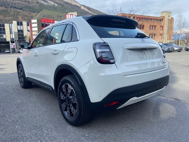 FIAT 1.2 MHEV 110PS Swiss Edition-image-1