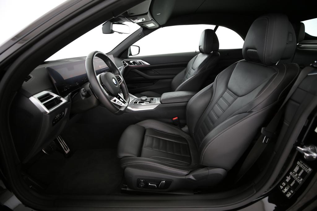 BMW 430i xDrive Cabrio-showroom-element-2