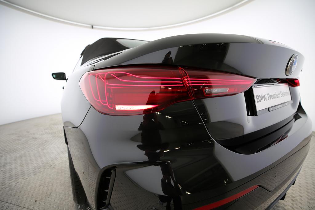 BMW 430i xDrive Cabrio-image-15