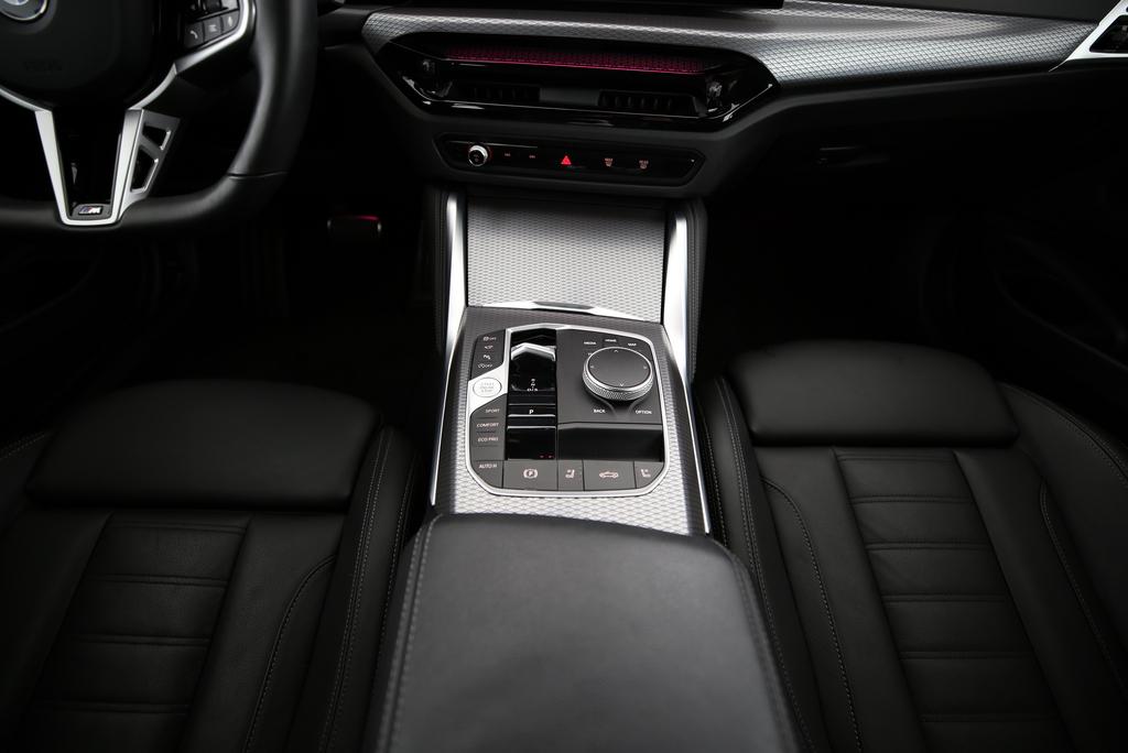 BMW 430i xDrive Cabrio-image-8
