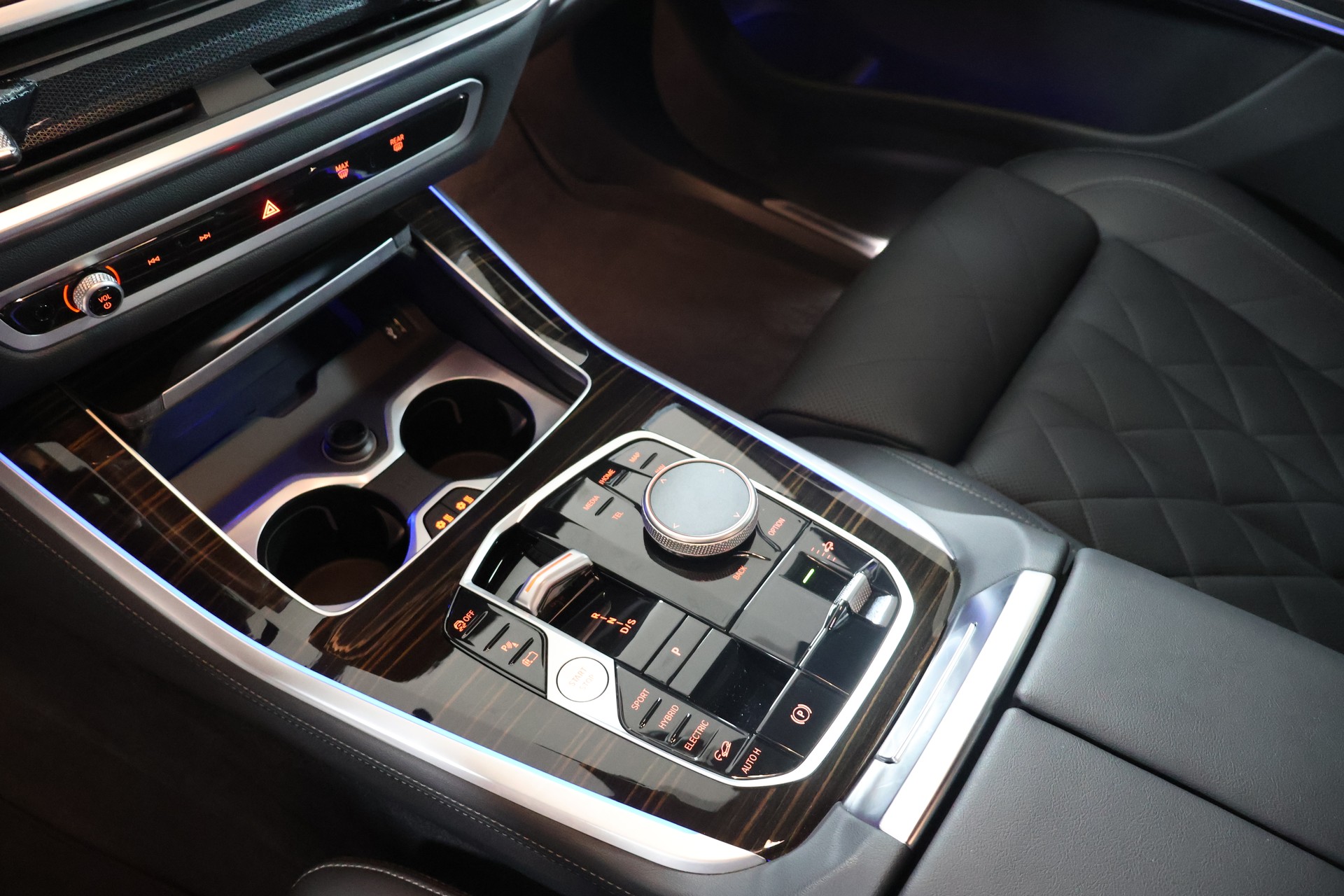 BMW X5 xDrive 50e M Sport Pro Steptronic-image-12