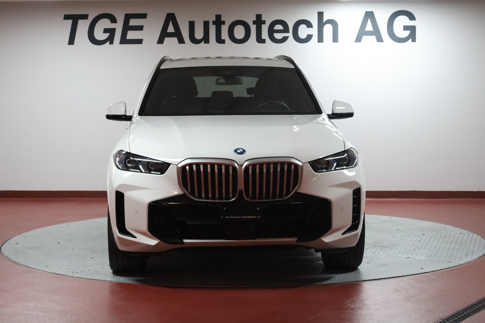 BMW X5 xDrive 50e M Sport Pro Steptronic-image-2