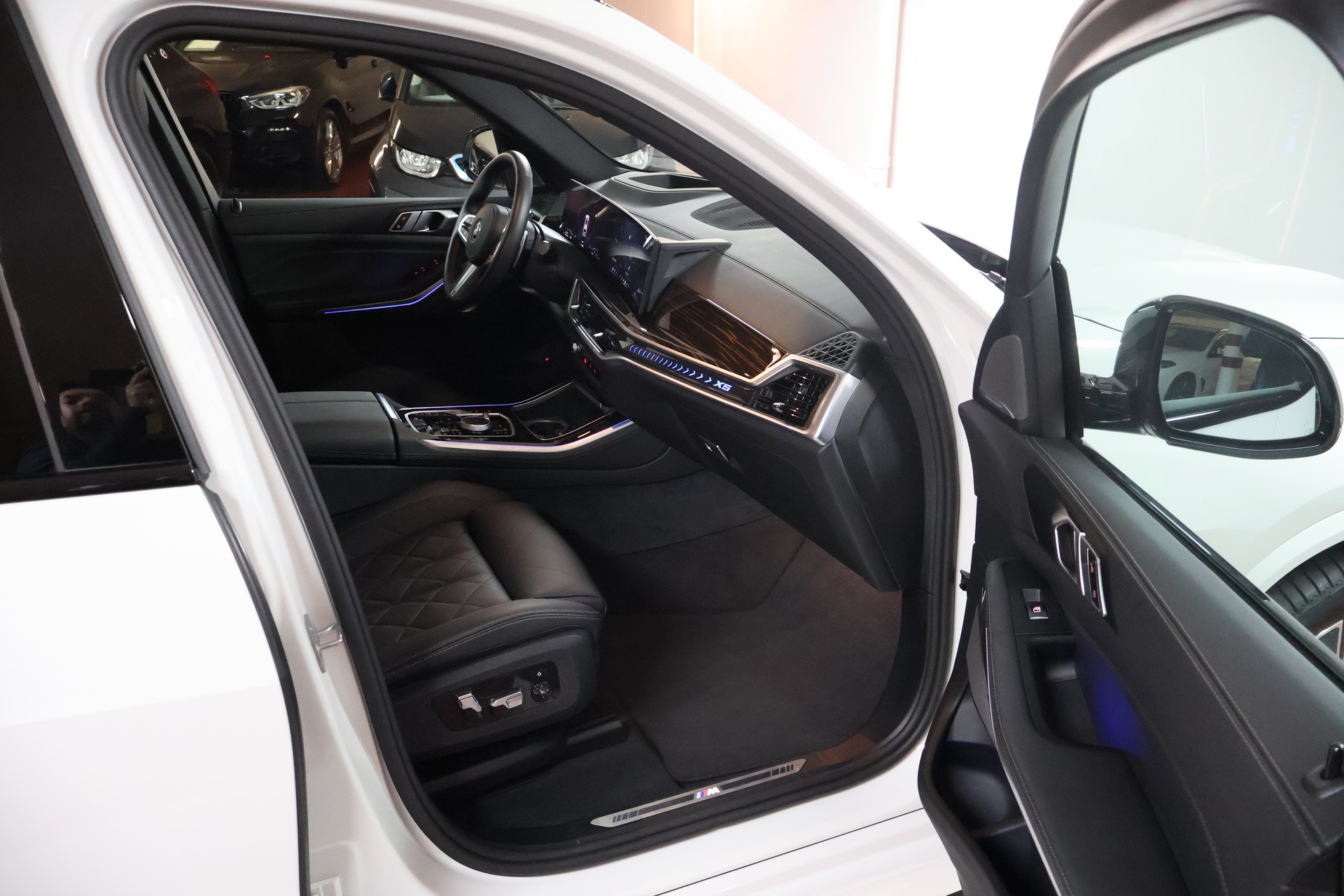 BMW X5 xDrive 50e M Sport Pro Steptronic-image-13