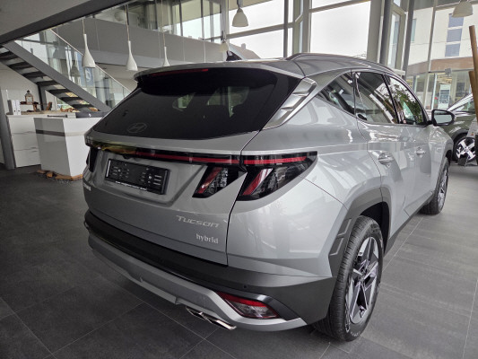 HYUNDAI Tucson 1.6 HEV Amplia 4WD-image-4