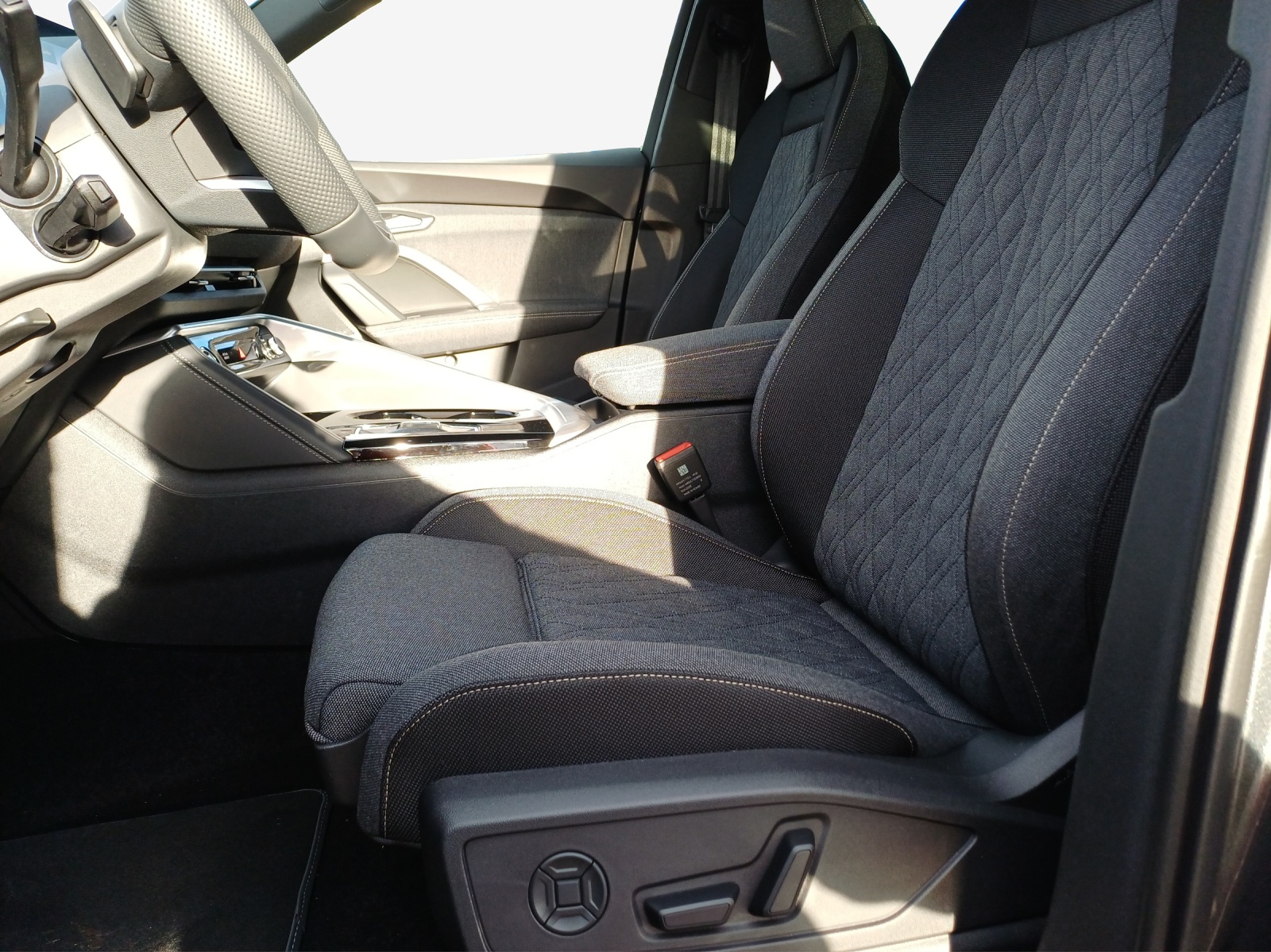 AUDI Q5 TDI quattro 150 kW S-tronic-image-7