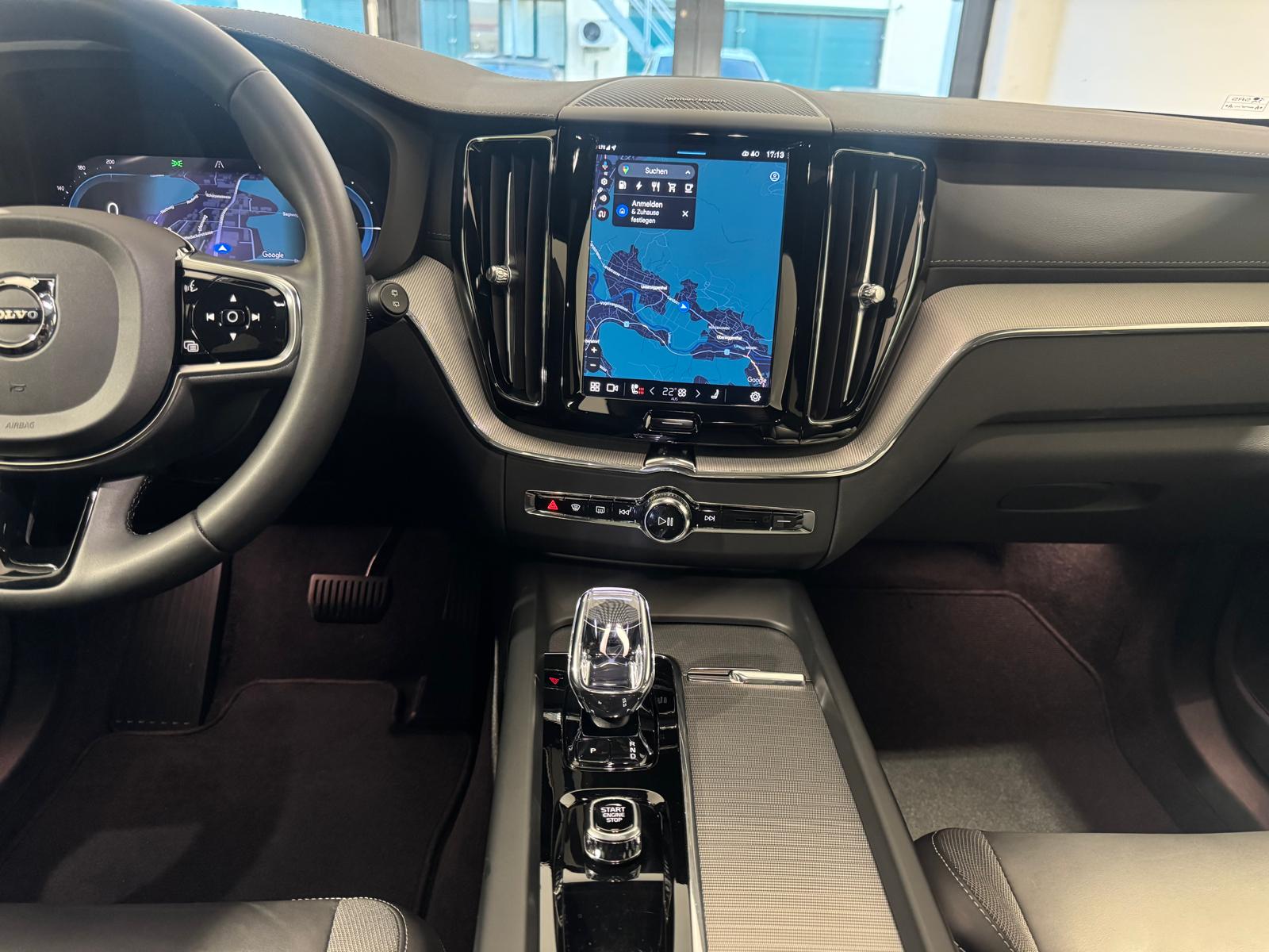 VOLVO XC60 T6 eAWD Ultimate Dark-image-11