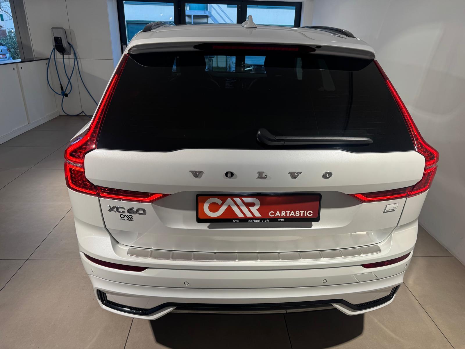 VOLVO XC60 T6 eAWD Ultimate Dark-image-4