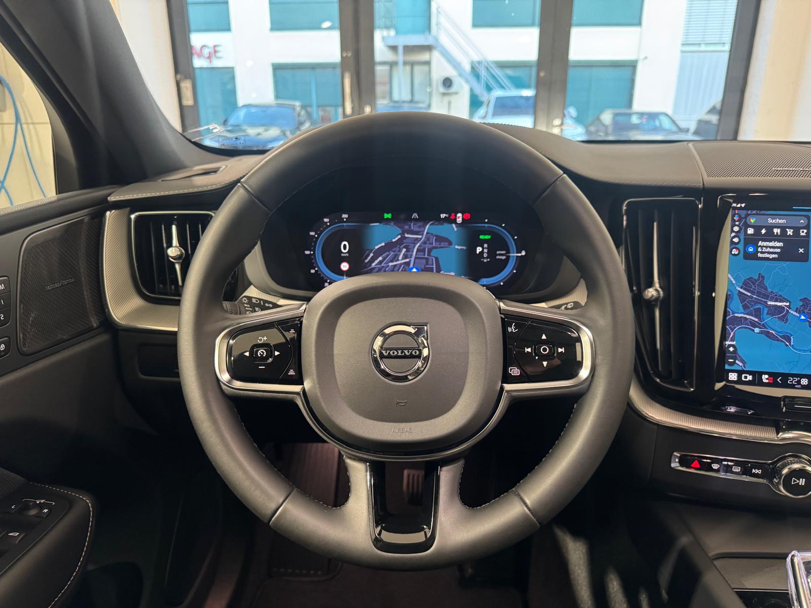 VOLVO XC60 T6 eAWD Ultimate Dark-image-8