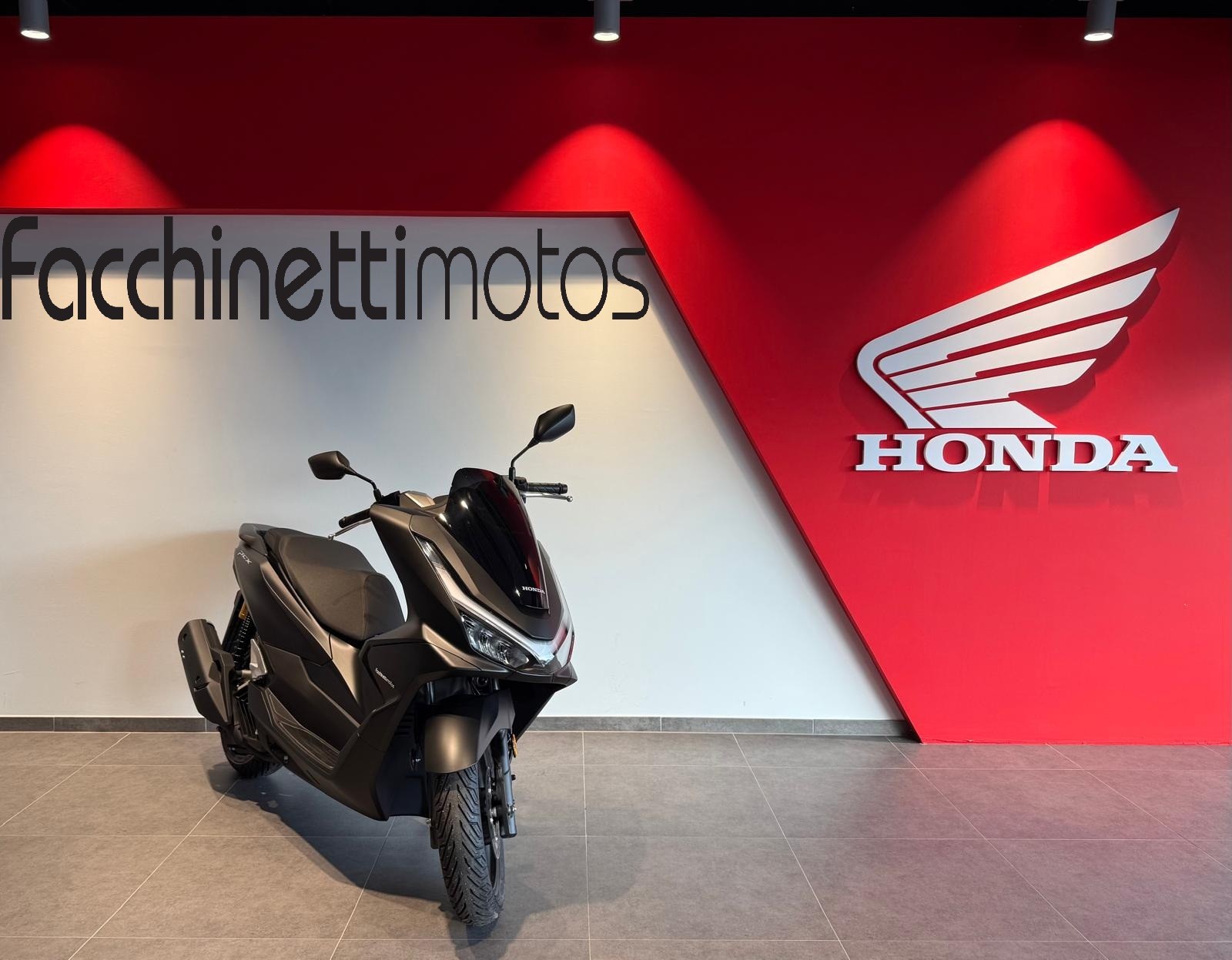 HONDA PCX 125 DX TFT. connectivity
