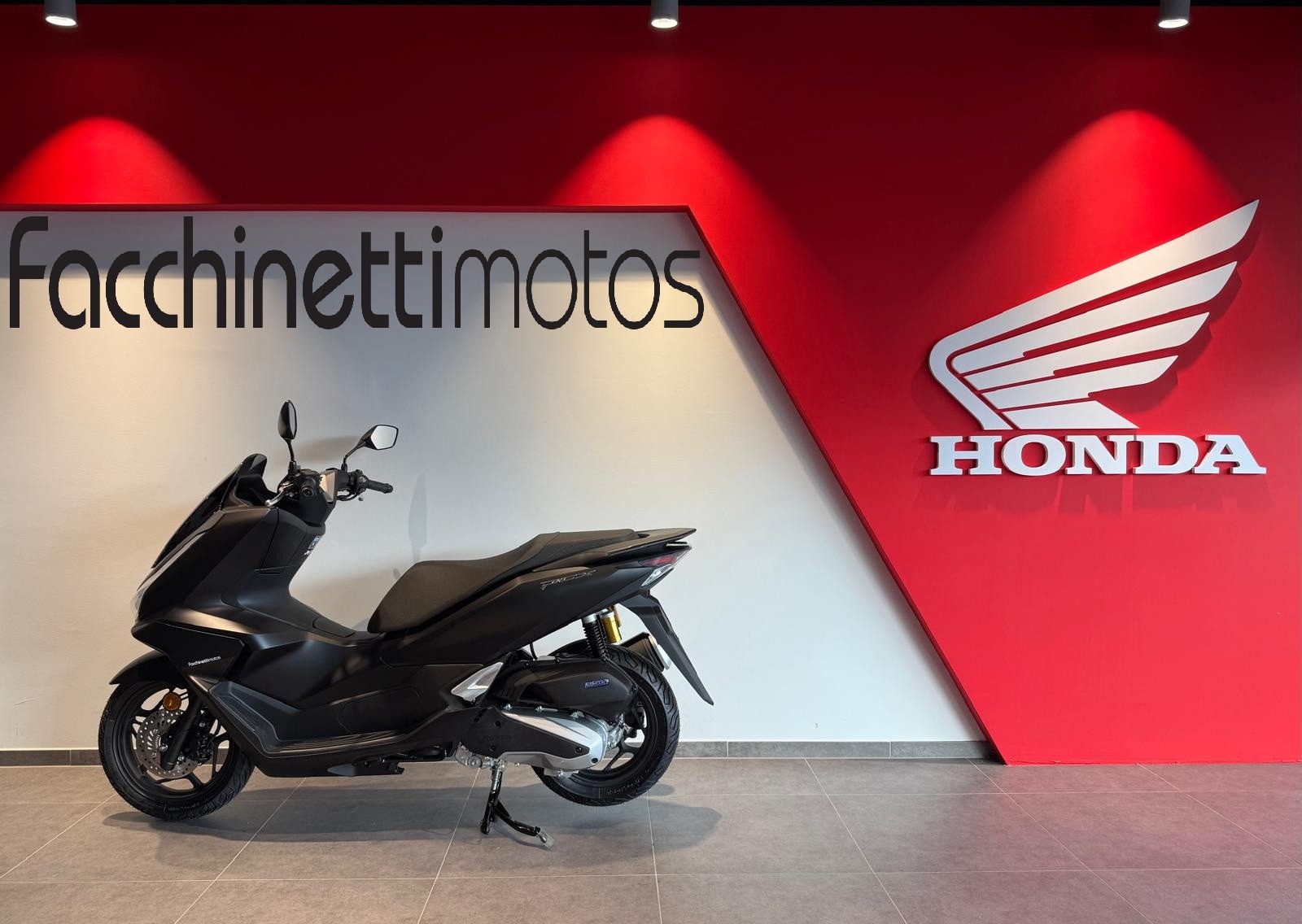 HONDA PCX 125 DX TFT. connectivity-showroom-element-2