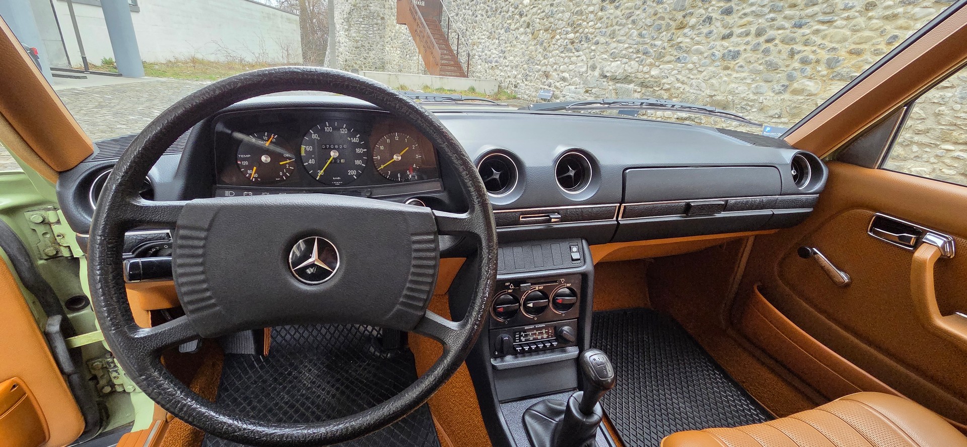 MERCEDES-BENZ W123-image-5