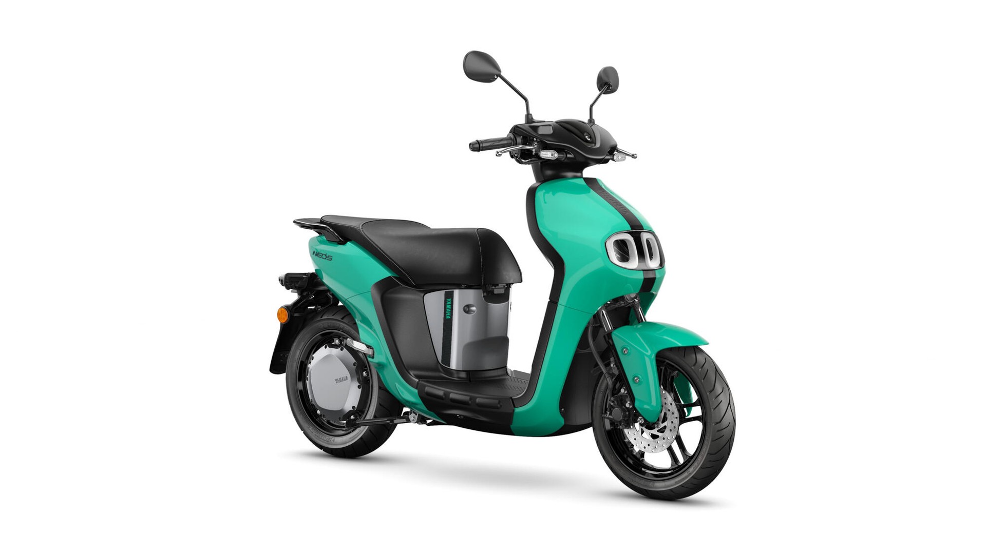 YAMAHA Neo's EV-showroom-element-1