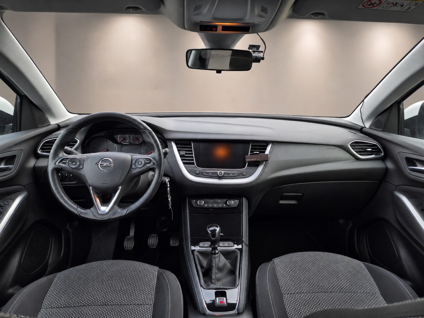 OPEL Grandland X 1.2i TP Enjoy-image-9