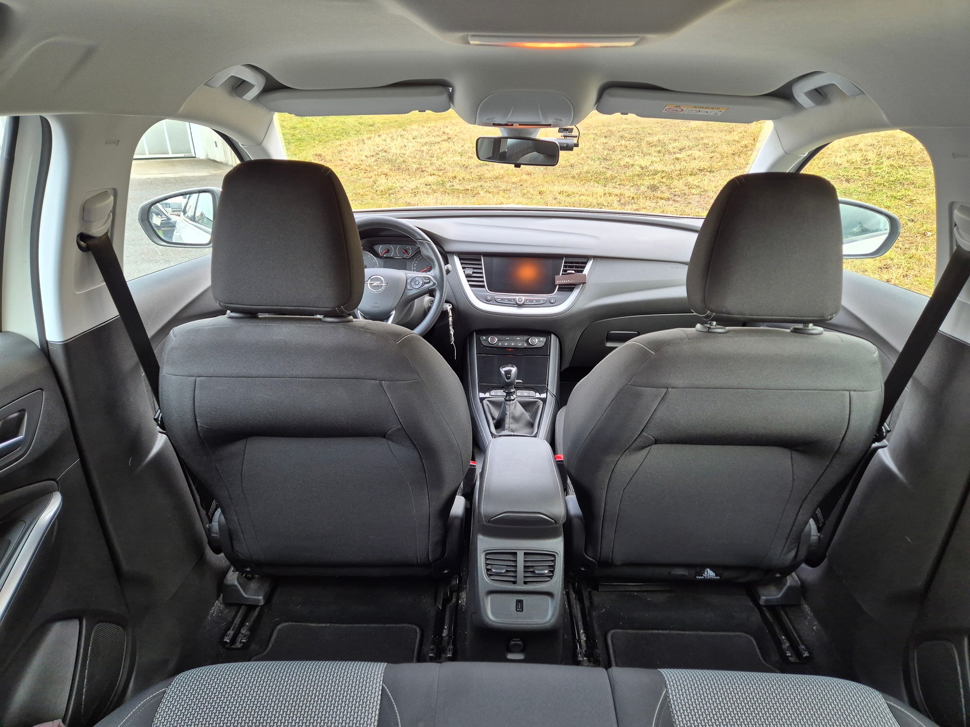 OPEL Grandland X 1.2i TP Enjoy-image-11