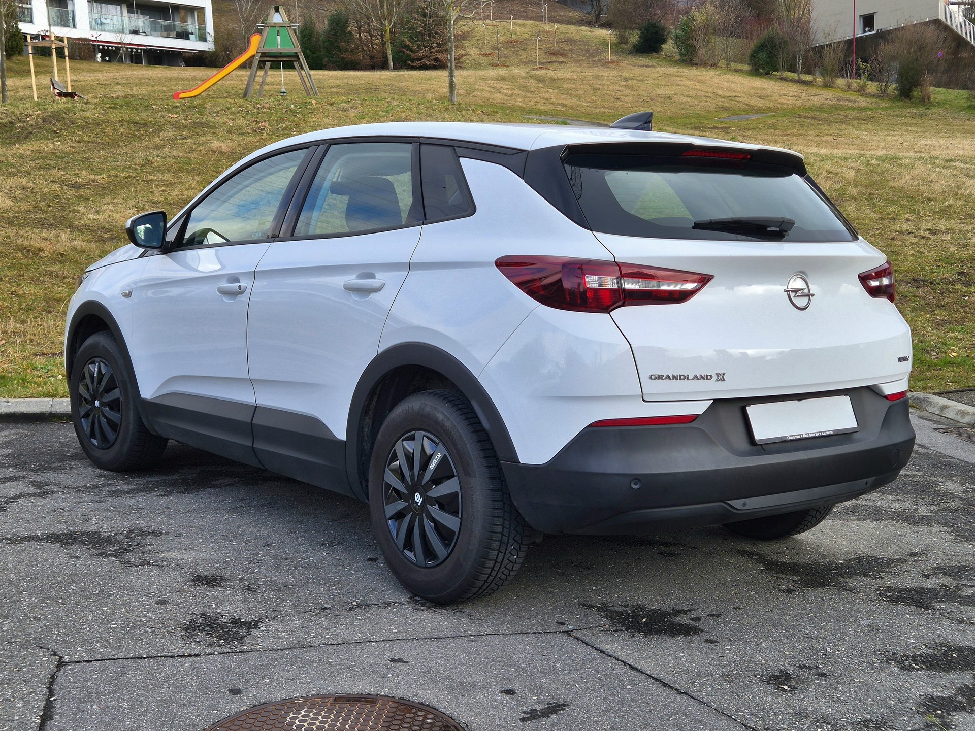 OPEL Grandland X 1.2i TP Enjoy-image-3
