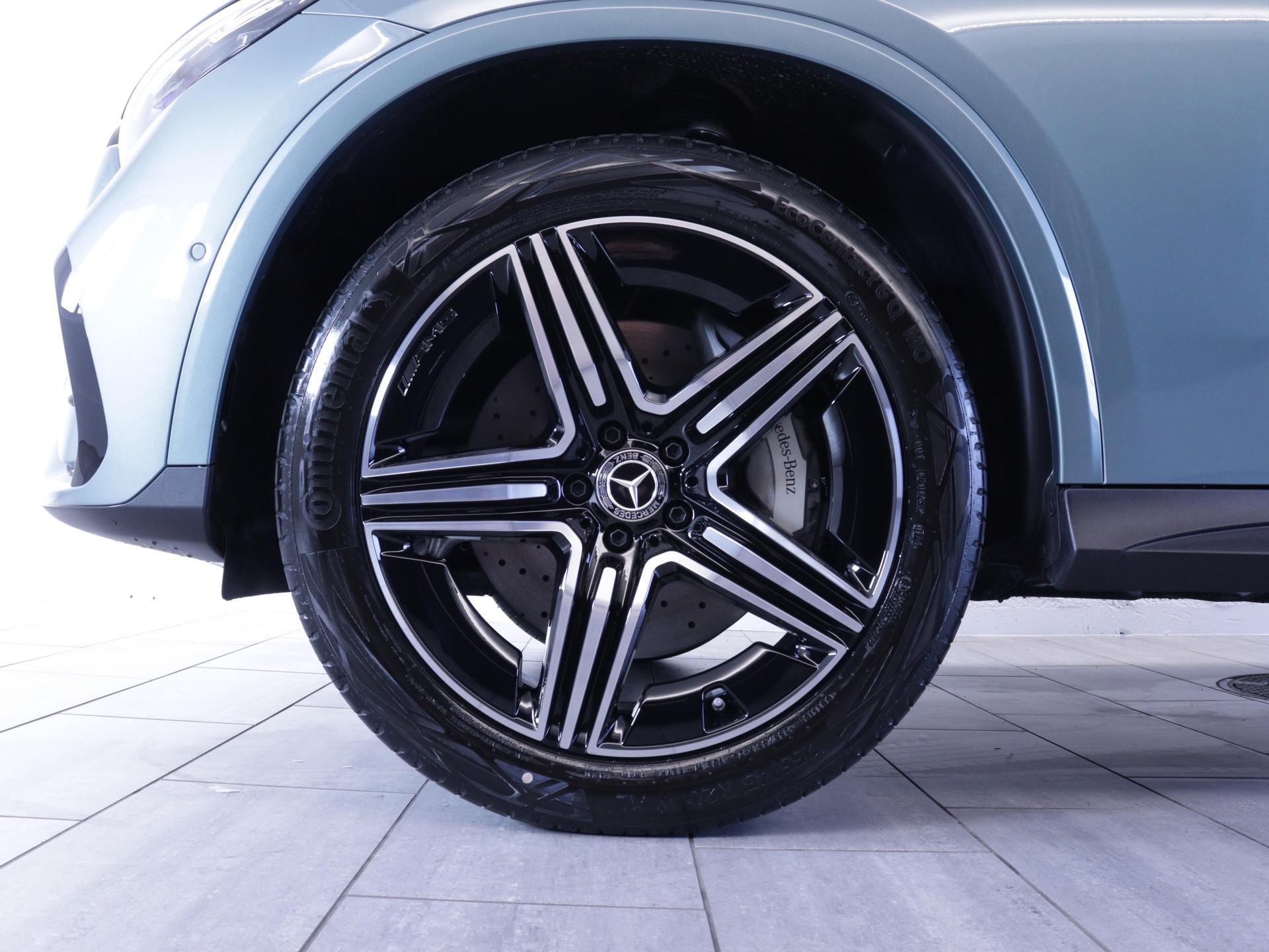 MERCEDES-BENZ GLC 400 e EQ Star AMG Line 4matic-image-16