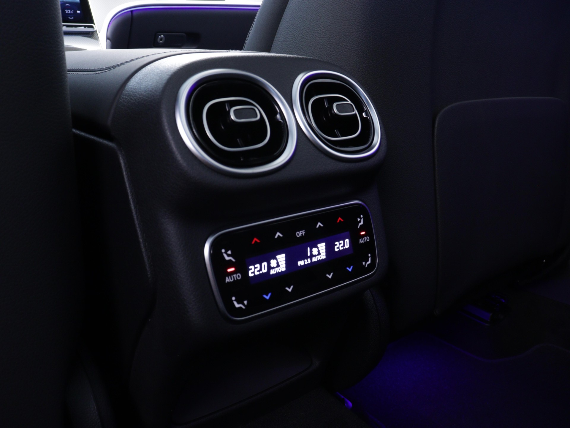 MERCEDES-BENZ GLC 400 e EQ Star AMG Line 4matic-image-12