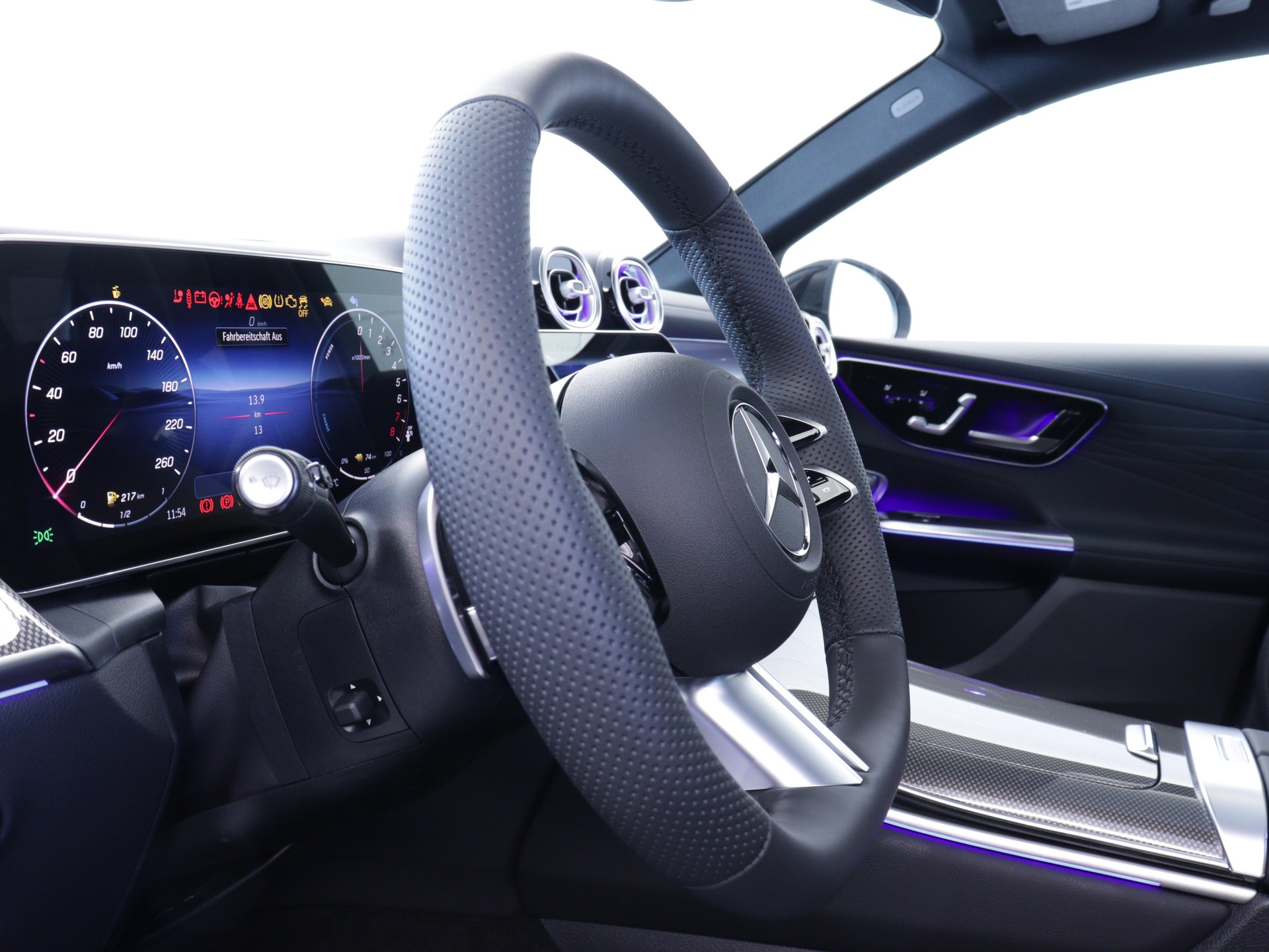 MERCEDES-BENZ GLC 400 e EQ Star AMG Line 4matic-image-6
