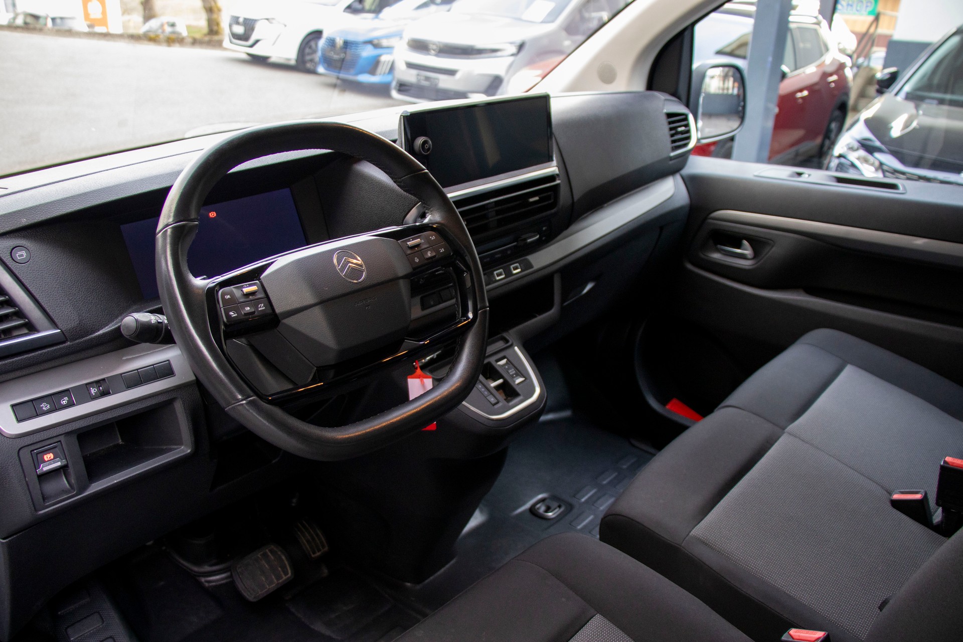 CITROEN Jumpy 2.0 BlueHDi 145 M EAT8-image-4