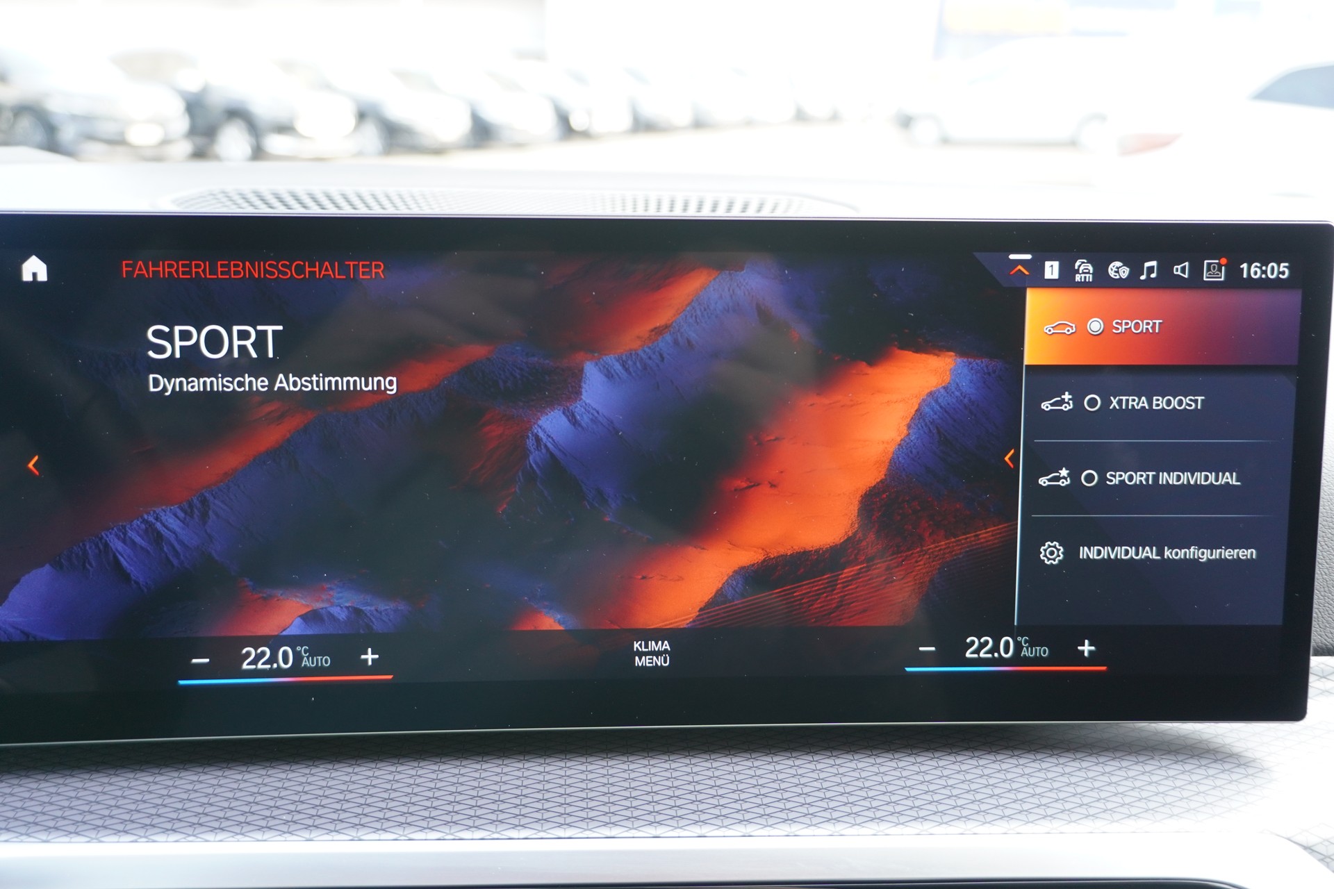BMW 330e x DriveTouring Steptronic M Sport-image-28