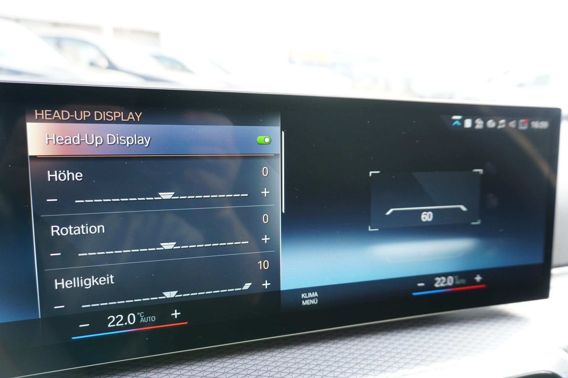 BMW 330e x DriveTouring Steptronic M Sport-image-34