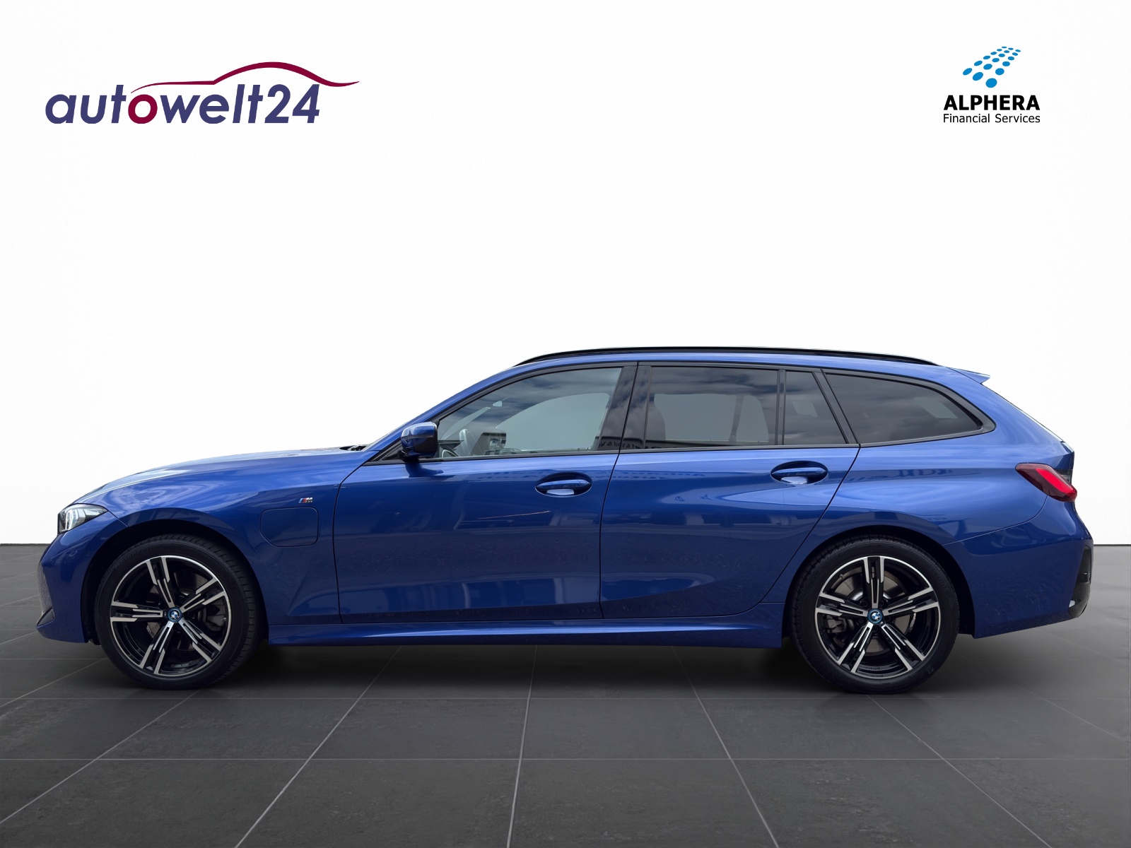 BMW 330e x DriveTouring Steptronic M Sport-image-8