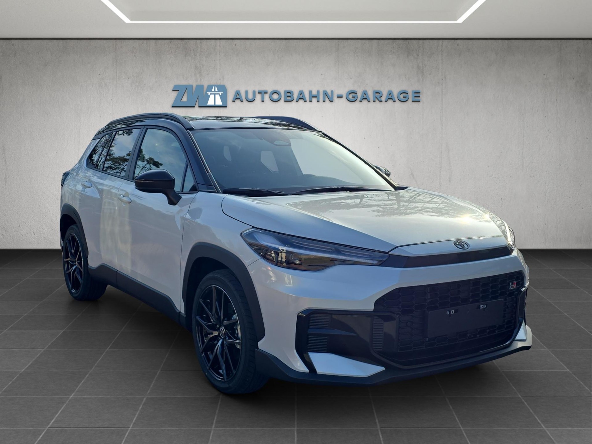 TOYOTA Corolla Cross 2.0 HSD GR Sport AWD-i-image-6