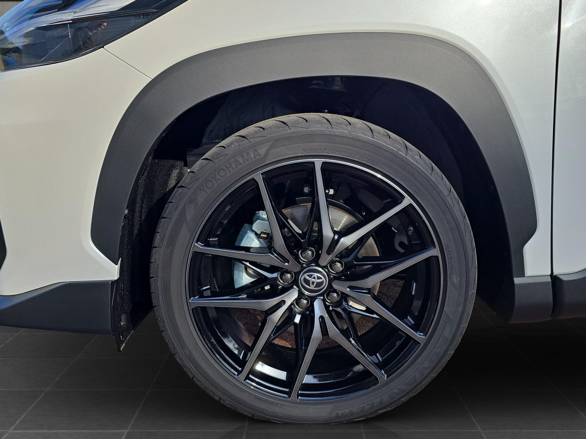 TOYOTA Corolla Cross 2.0 HSD GR Sport AWD-i-image-14