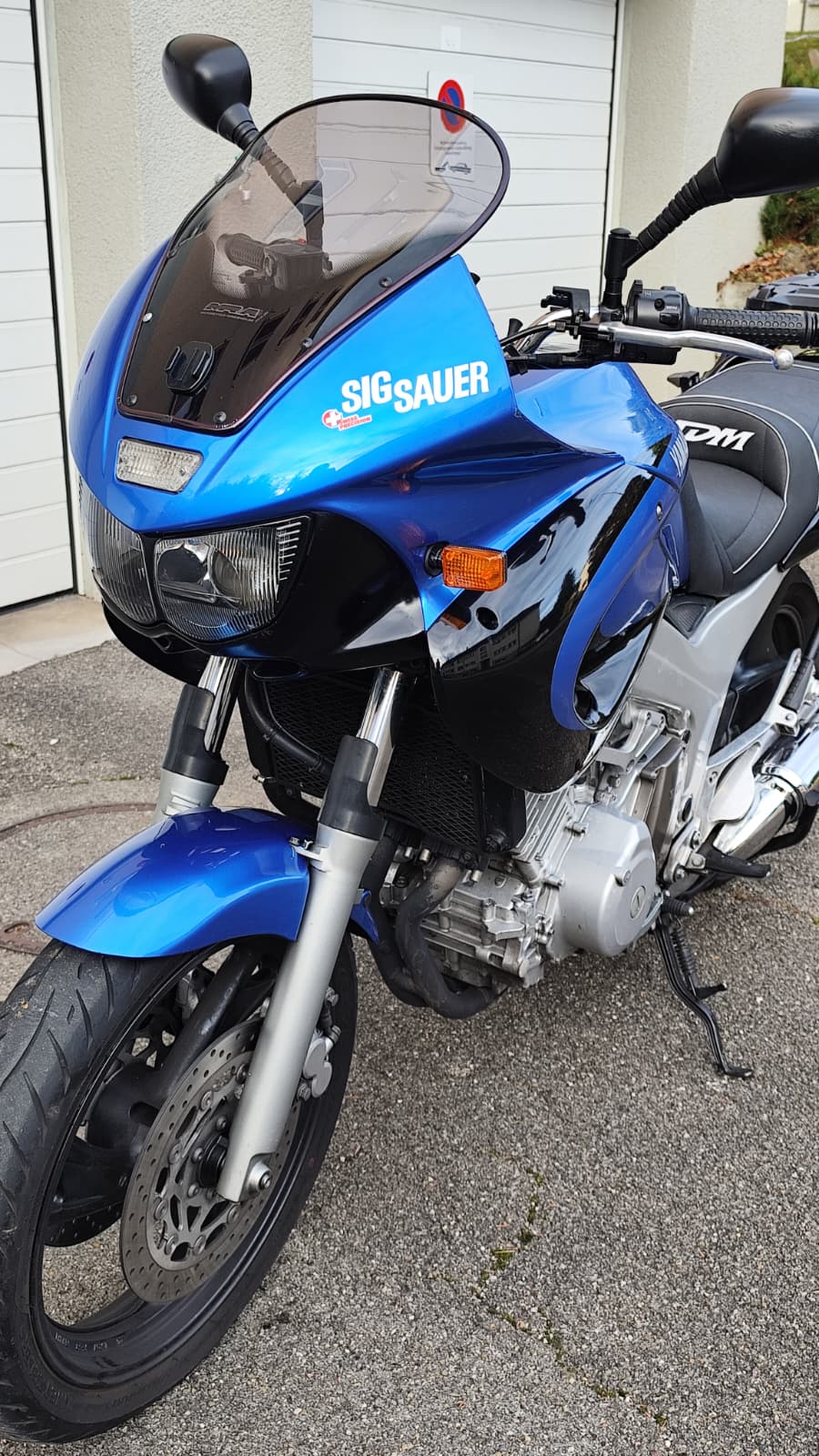 YAMAHA TDM 850-showroom-element-3