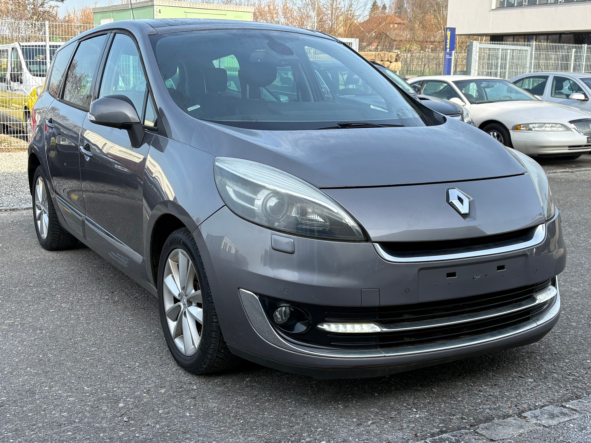 RENAULT Grand Scénic 2.0 dCi Bose Automatic (Einspritzdüsen Problem)-image-2
