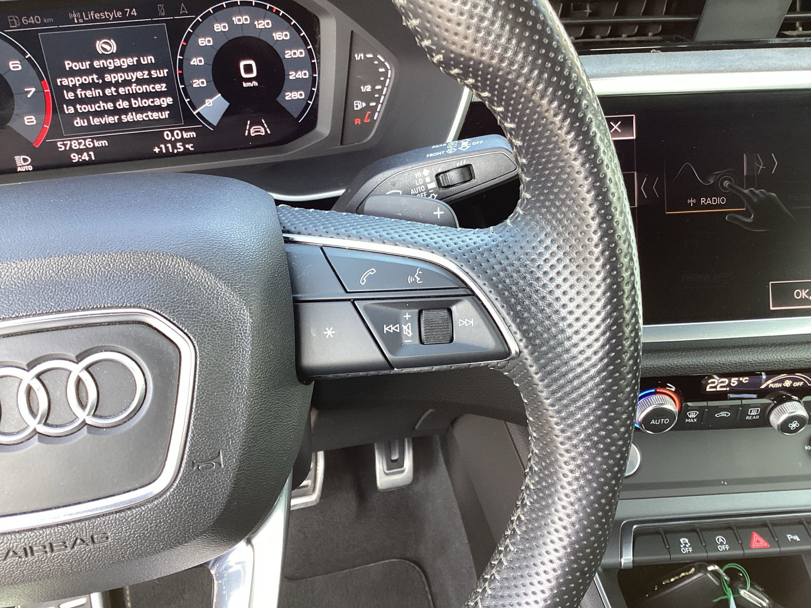 AUDI Q3 45 TFSI S line quattro S-tronic-image-15