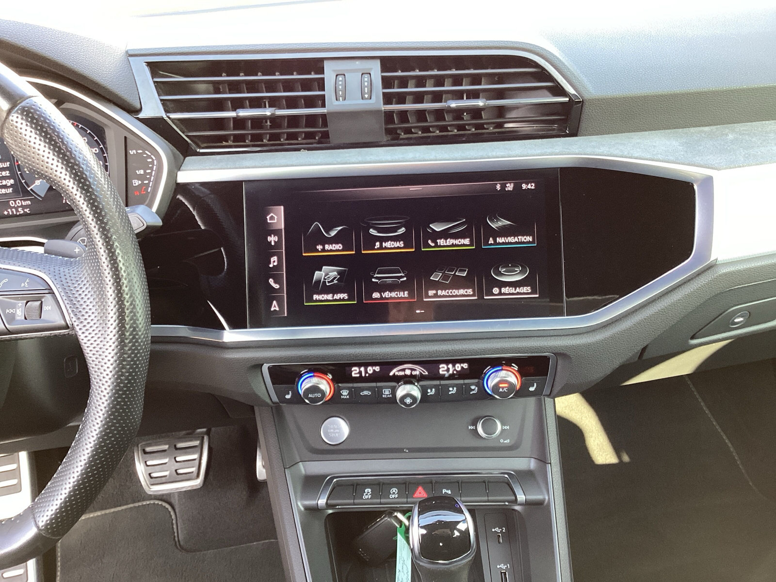 AUDI Q3 45 TFSI S line quattro S-tronic-image-10