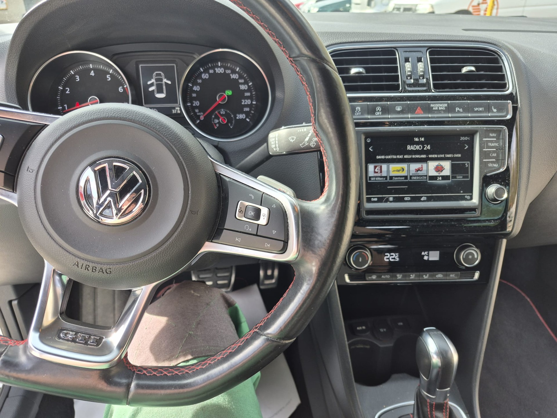 VW Polo 1.8 TSI GTI DSG-image-2