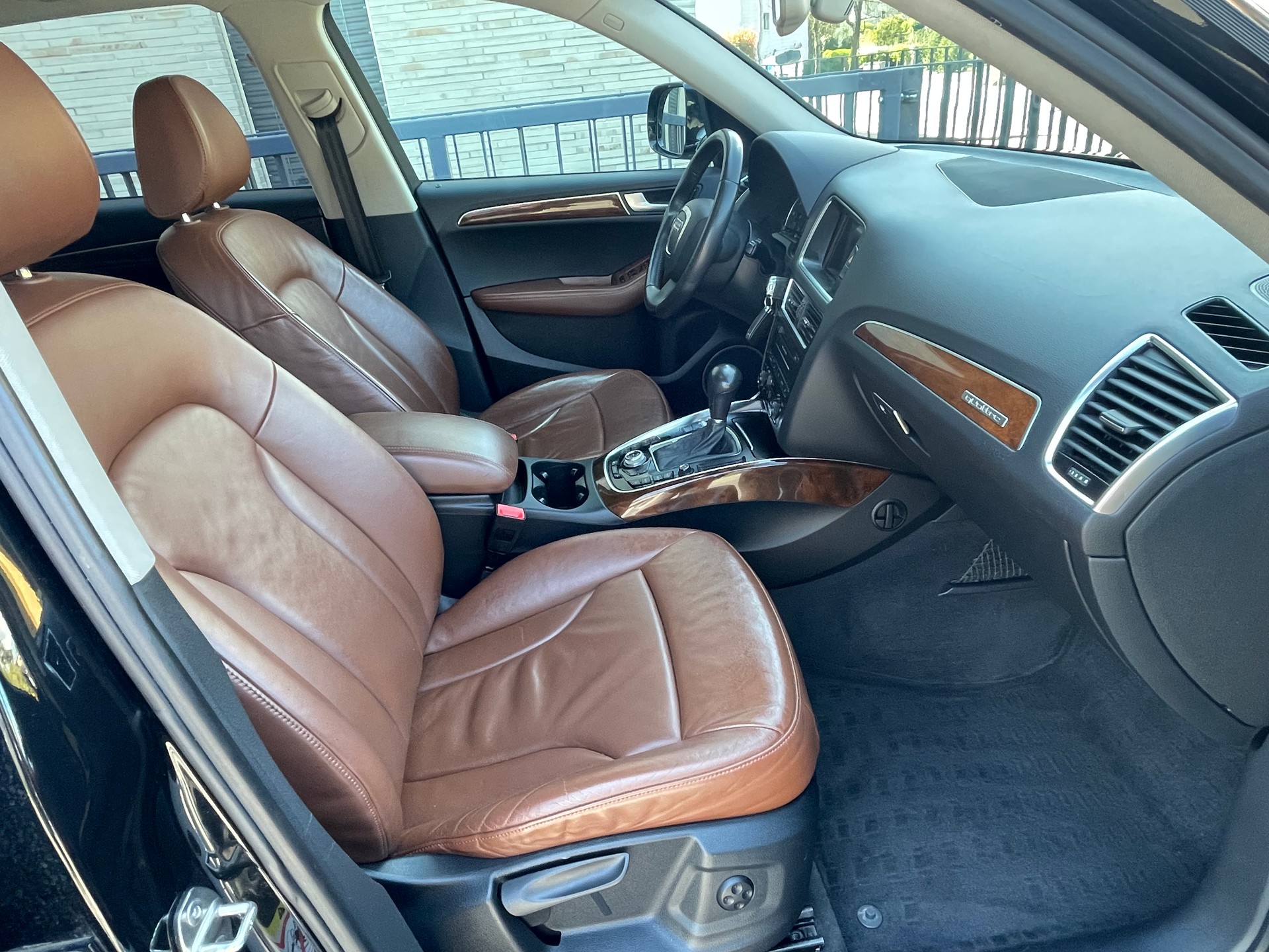 AUDI Q5 3.0 TDI quattro S-tronic-image-13