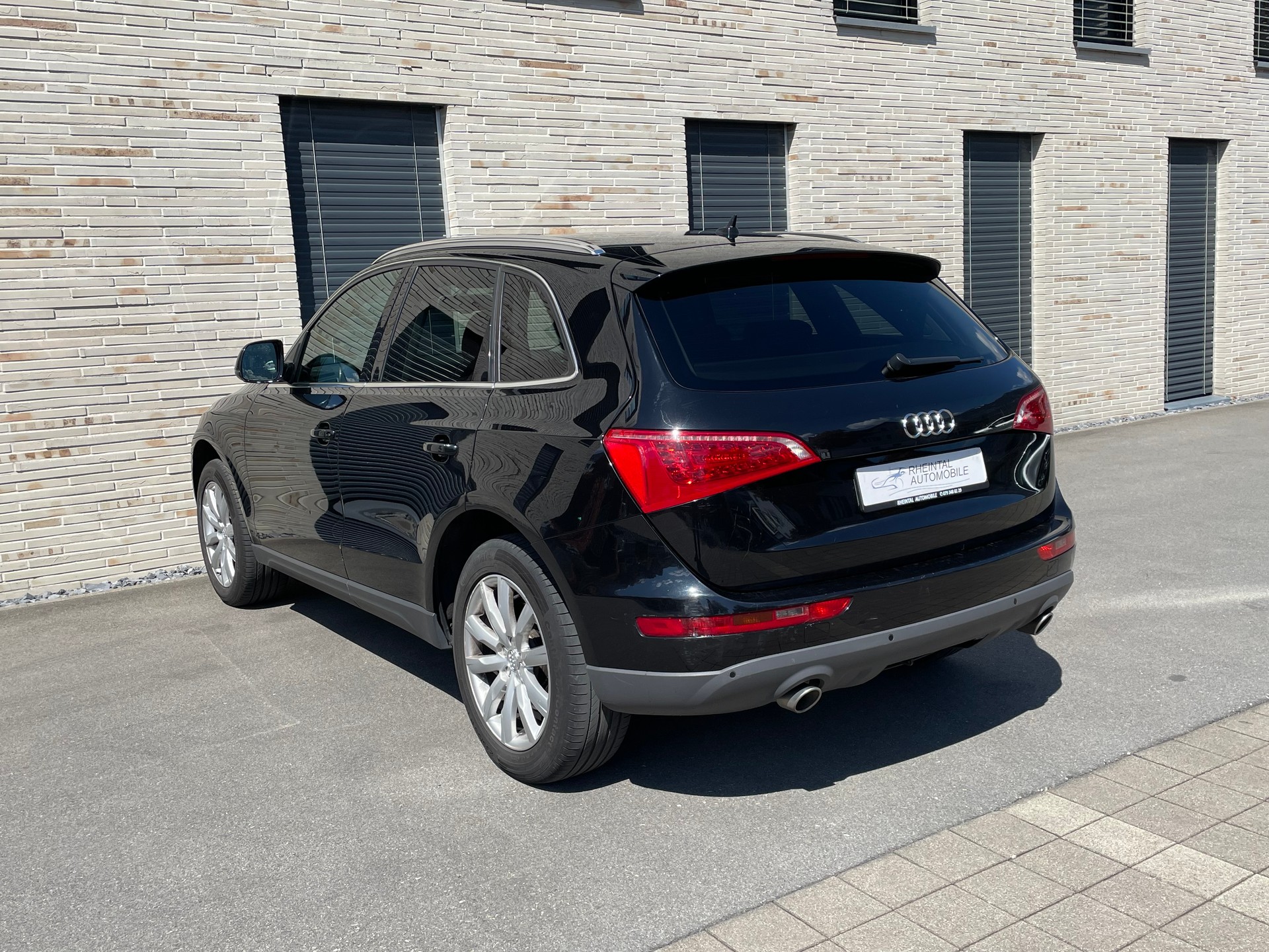 AUDI Q5 3.0 TDI quattro S-tronic-image-9