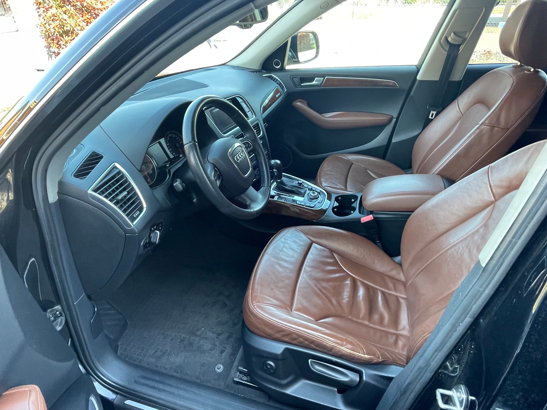 AUDI Q5 3.0 TDI quattro S-tronic-image-12