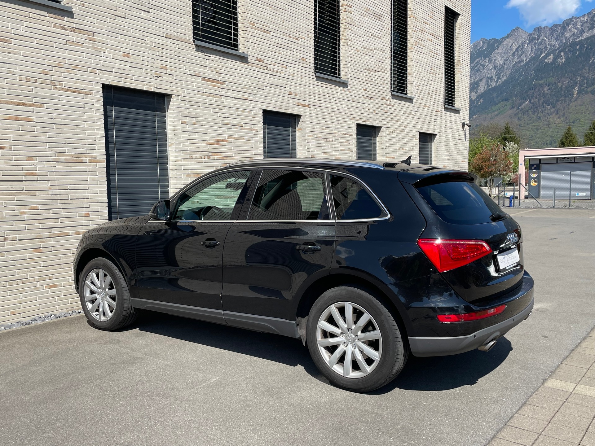 AUDI Q5 3.0 TDI quattro S-tronic-image-11