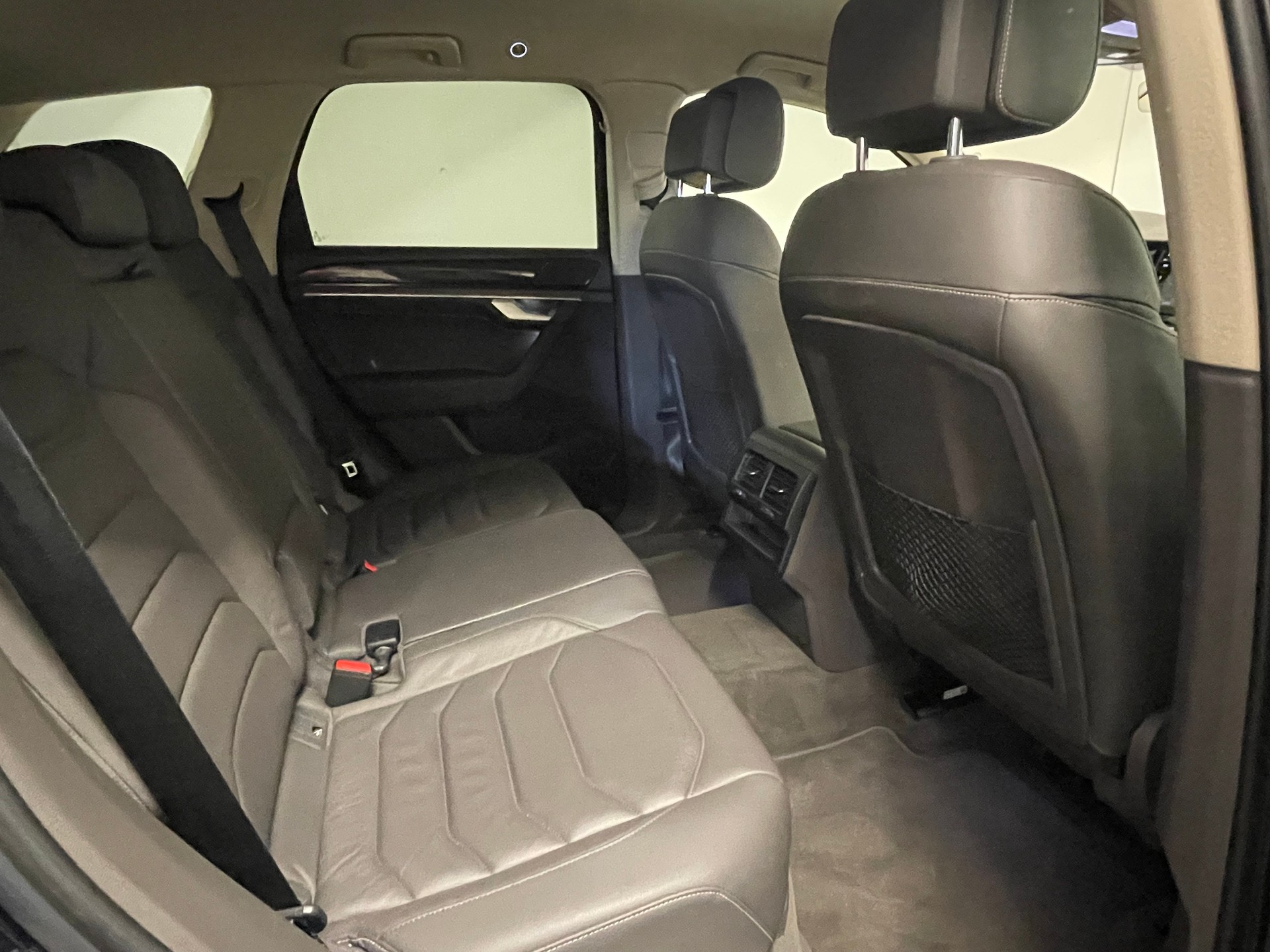 VW Touareg 3.0 TDI Atmosphere Tiptronic-image-14