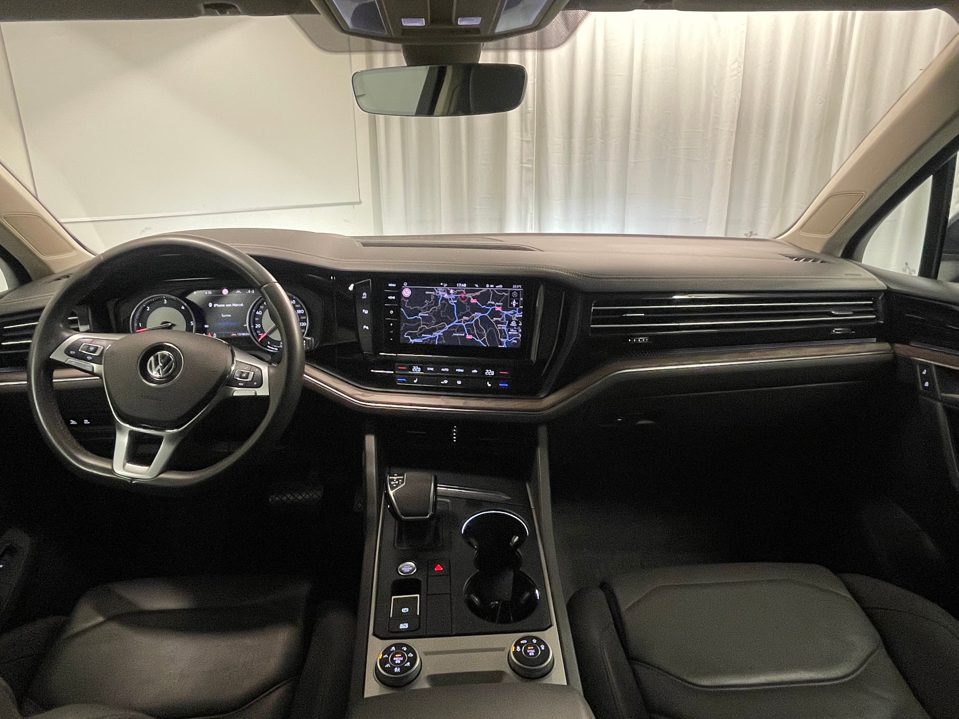 VW Touareg 3.0 TDI Atmosphere Tiptronic-image-10