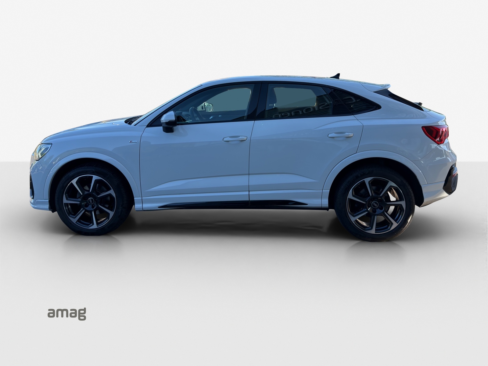 AUDI Q3 Sportback 35 TFSI S line Attraction S-tronic-image-1