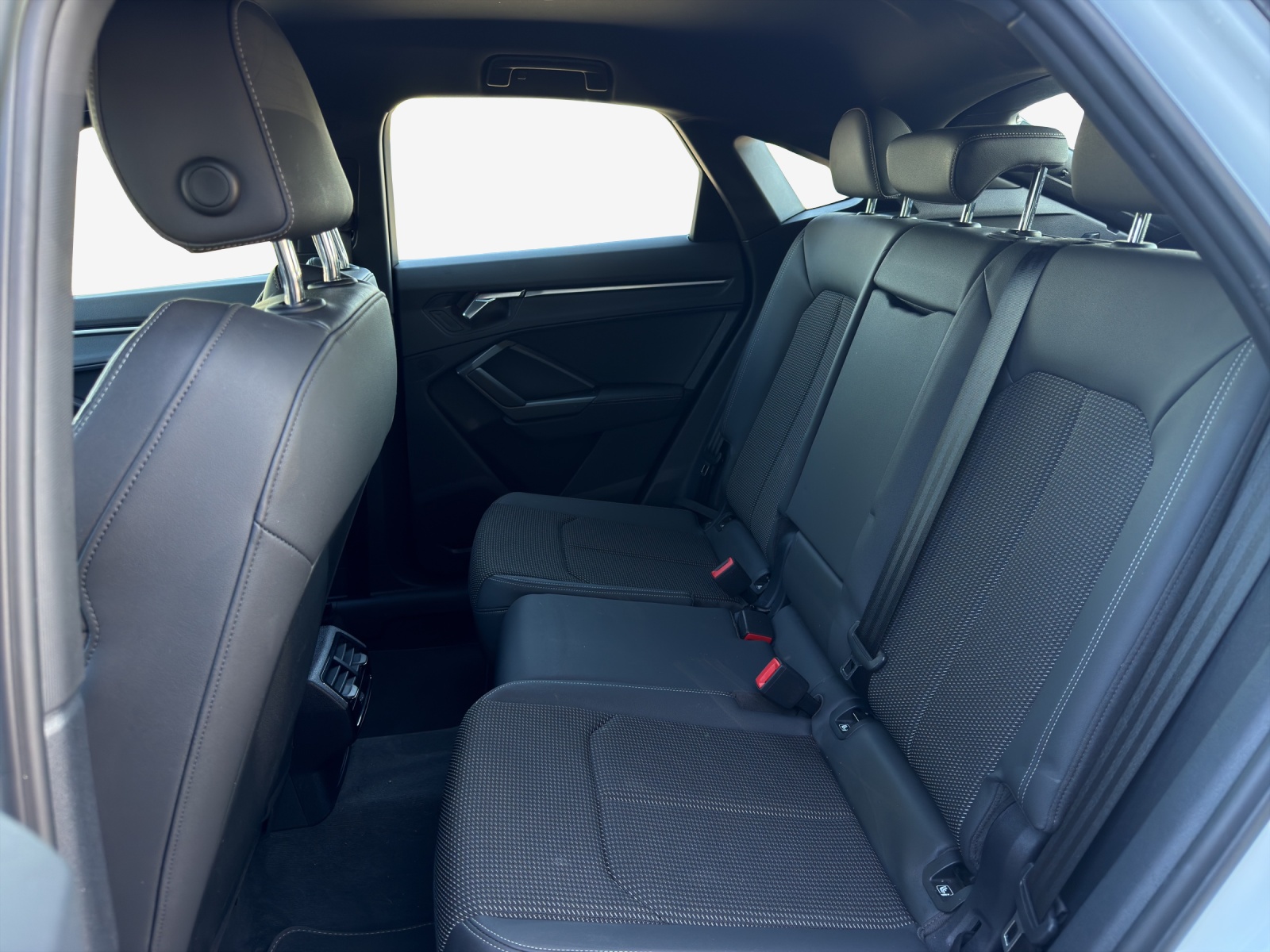 AUDI Q3 Sportback 35 TFSI S line Attraction S-tronic-image-11