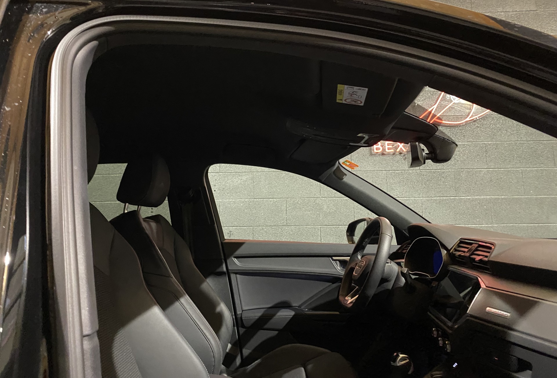 AUDI Q3 40 TFSI S line quattro S-tronic-image-25