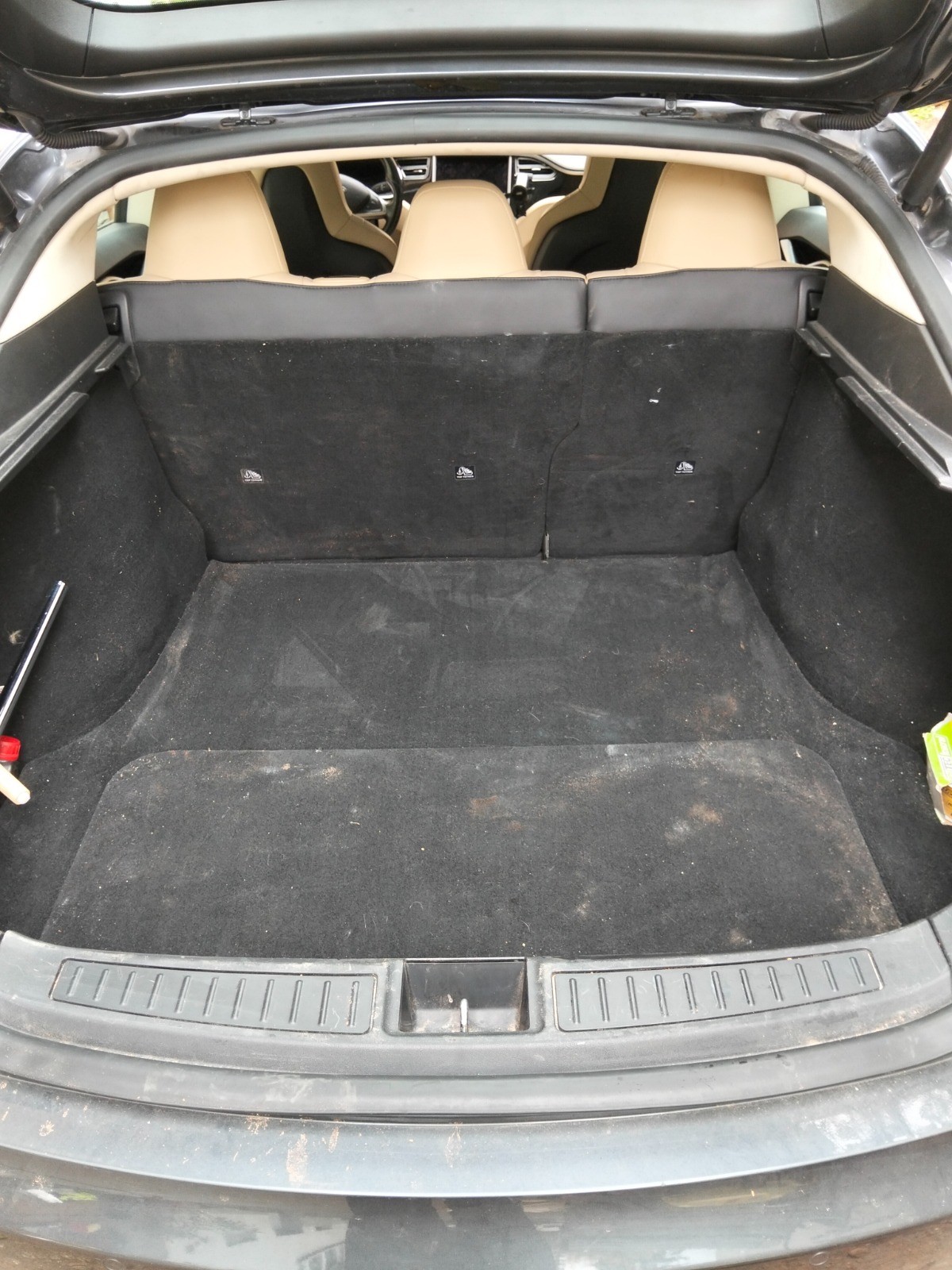 TESLA Model S 60-image-3