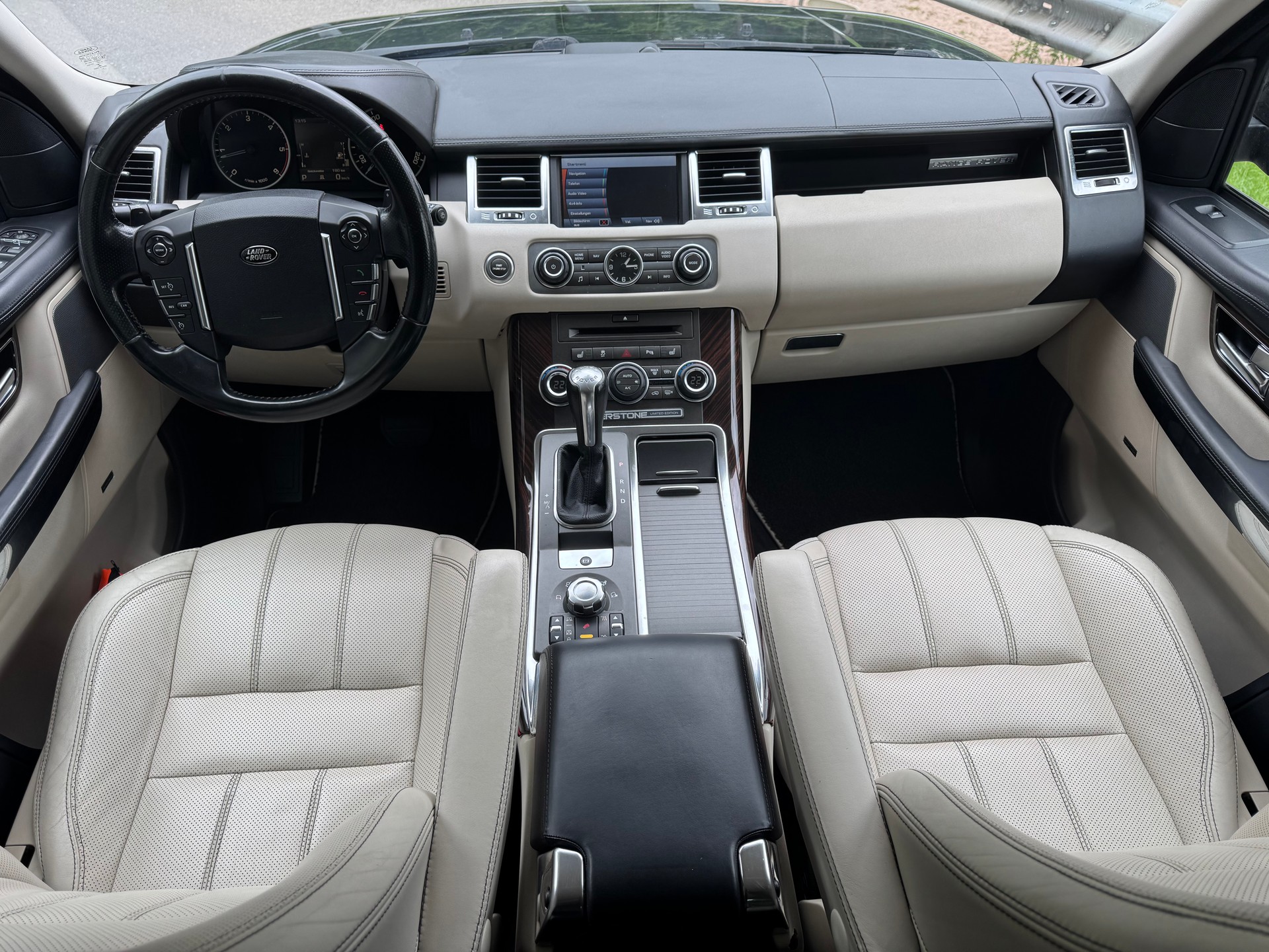 LAND ROVER Range Rover Sport 3.0 TDV6 HSE Automatic-image-4