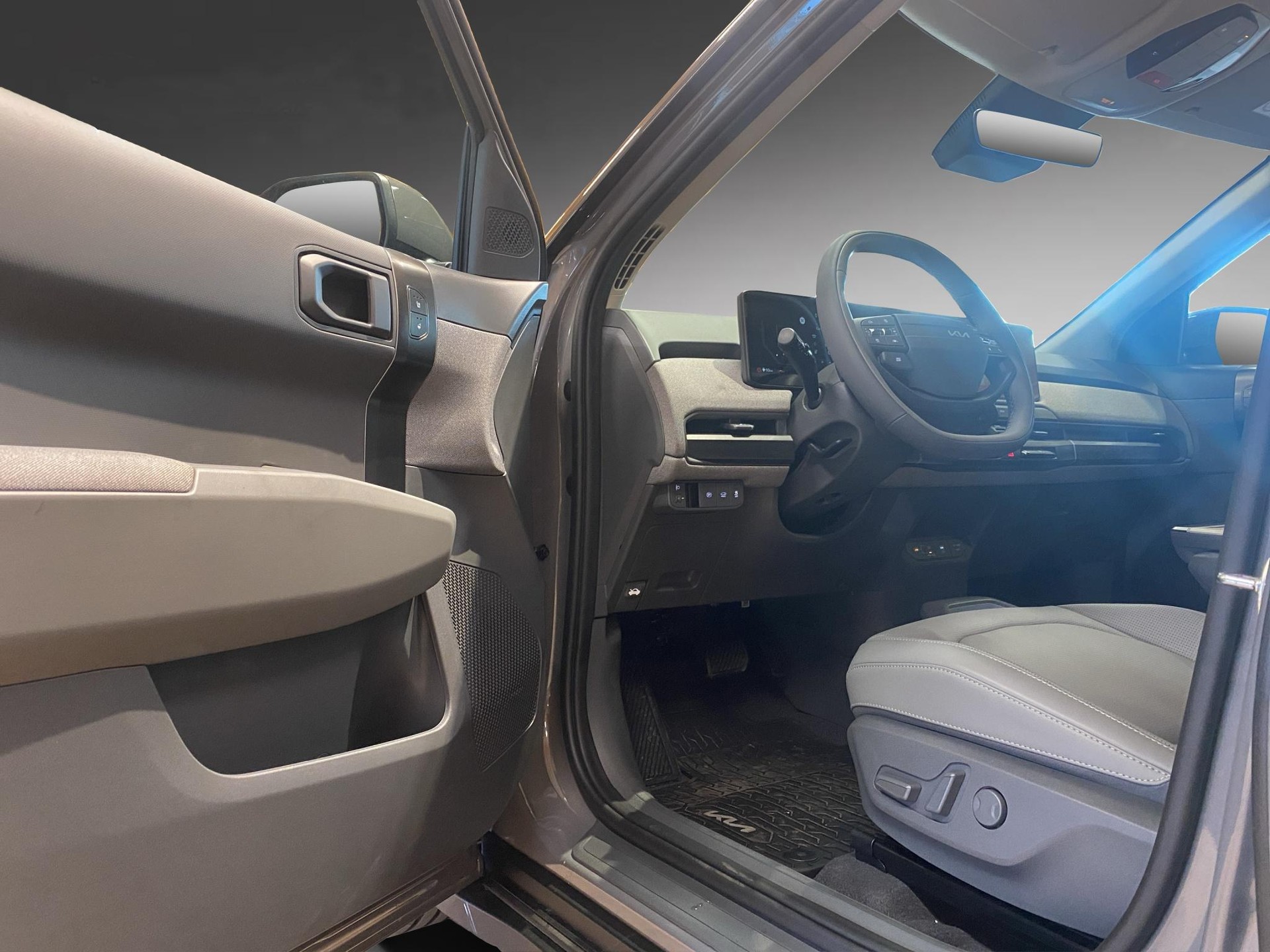 KIA EV3 81 kWh Earth+-image-15