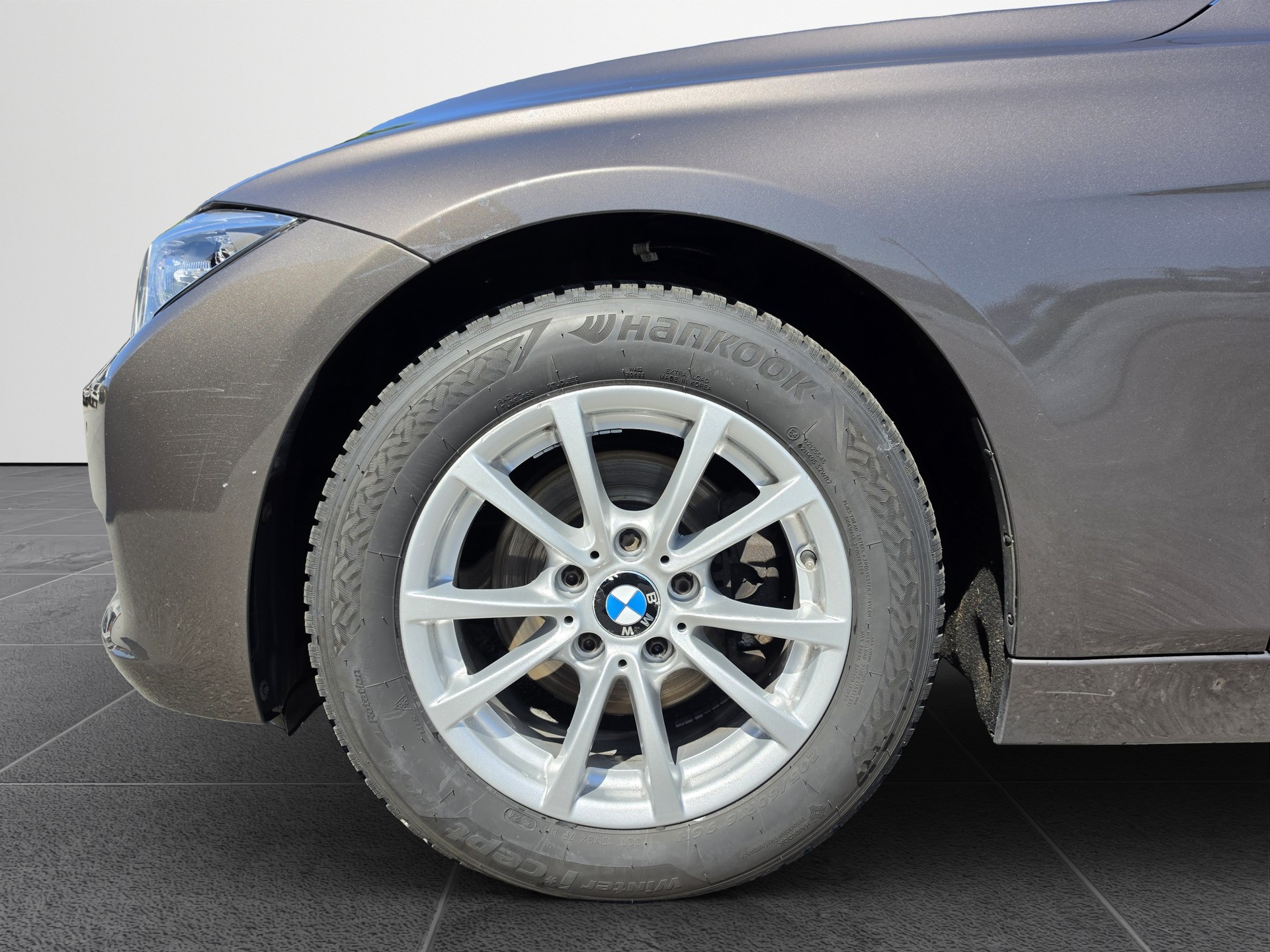 BMW 320i xDrive Touring Steptronic-image-8