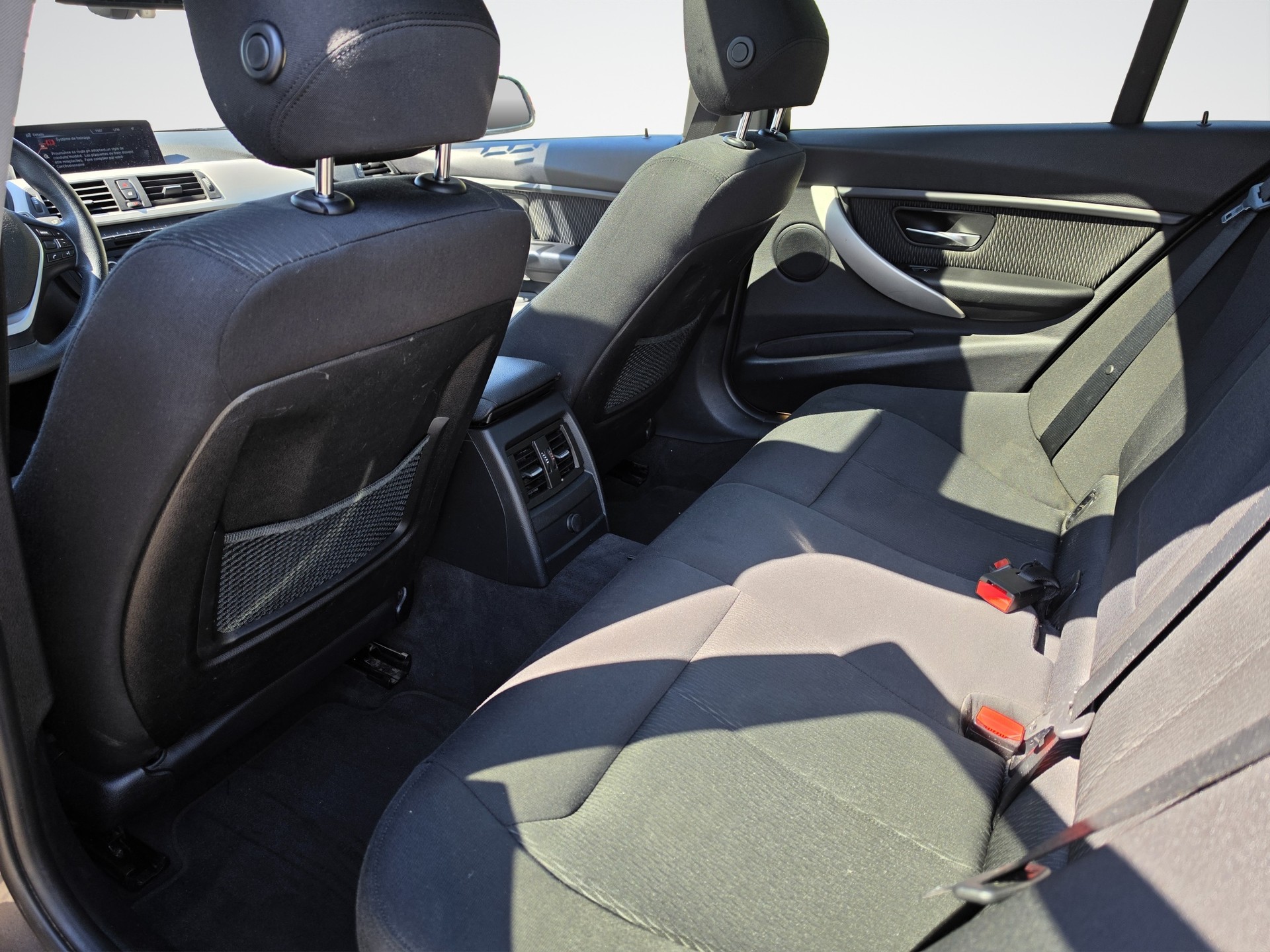 BMW 320i xDrive Touring Steptronic-image-7
