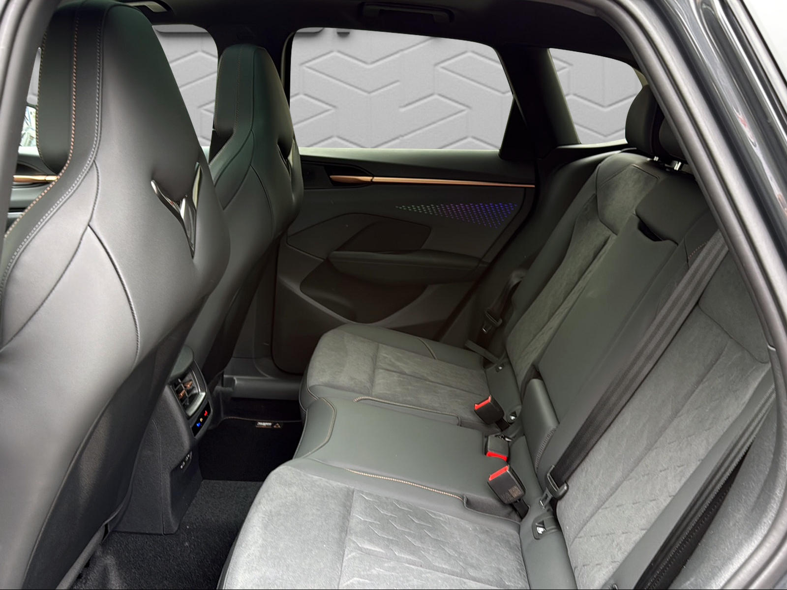 CUPRA Terramar 1.5 eHybrid Prime Edition VZ DSG-image-12