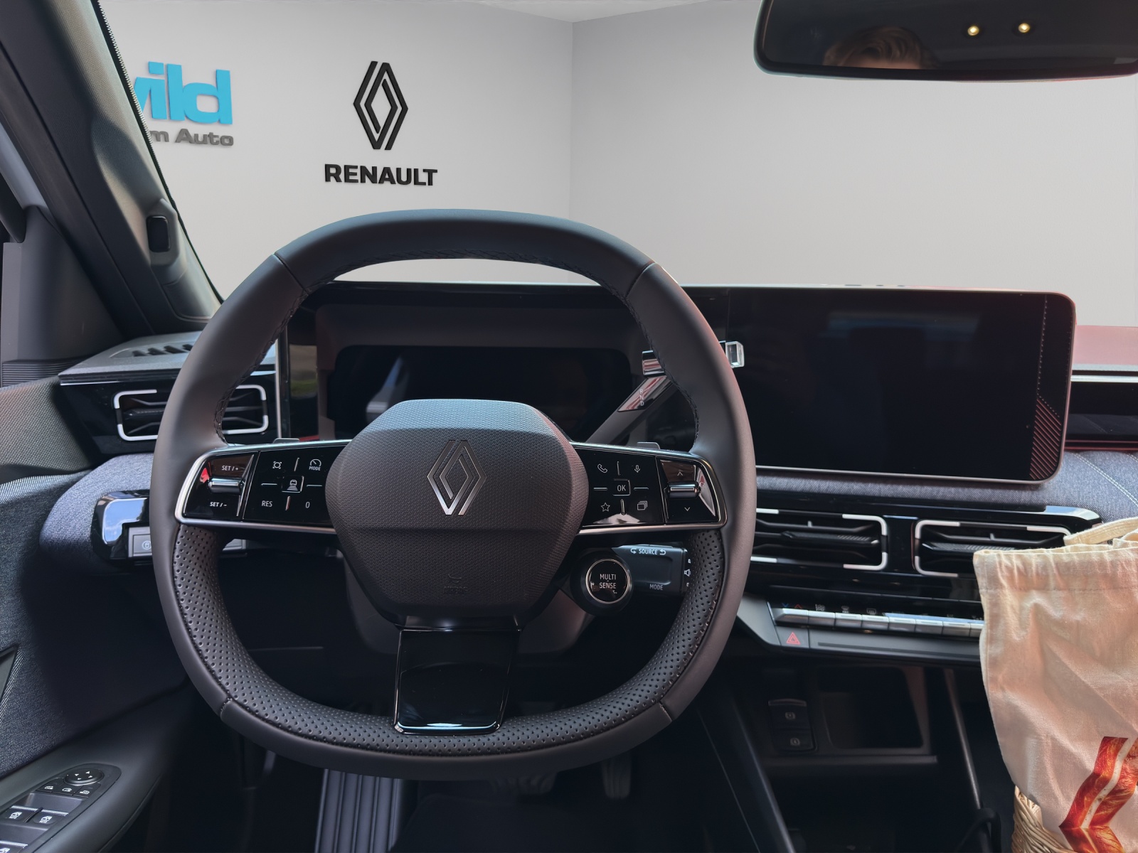 RENAULT 5 E-Tech Comfort Range Techno-image-2