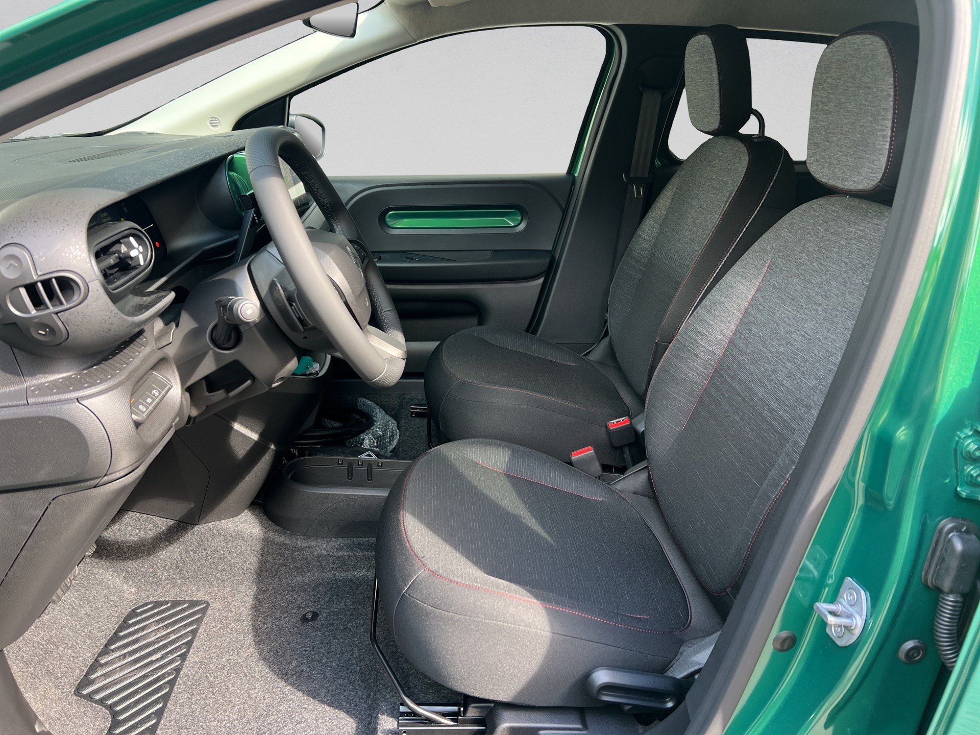 RENAULT Twingo E-Tech 27kWh Techno-image-4